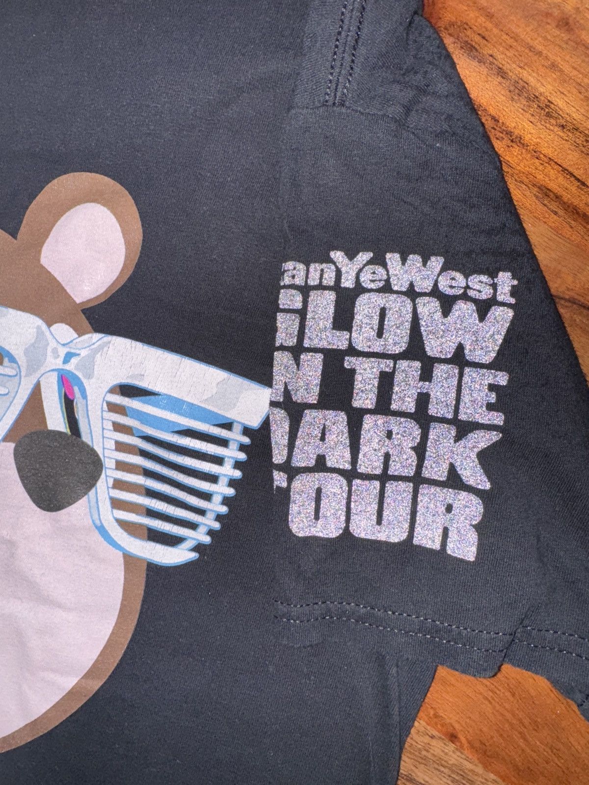 Kanye West × Takashi Murakami Kanye West Graduation Glow In The Dark Tour T shirt Size US L / EU 52-54 / 3 - 3 Thumbnail