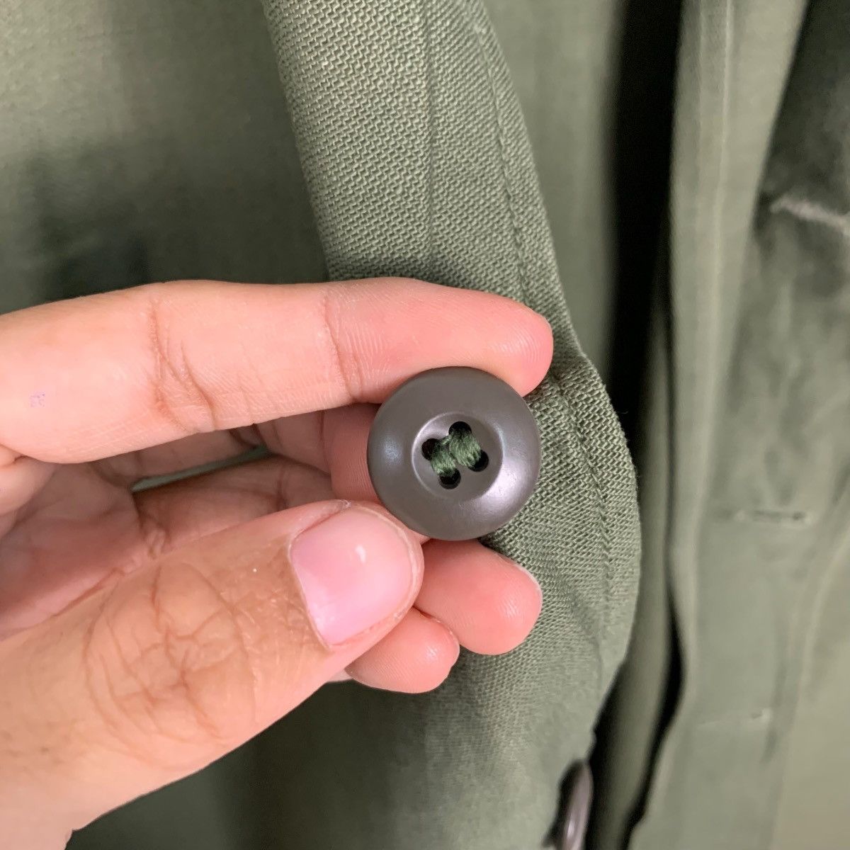Vintage 1960s US ARMY OG-107 Cotton Sateen Utility Shirt #2760-C124 Size US L / EU 52-54 / 3 - 12 Thumbnail