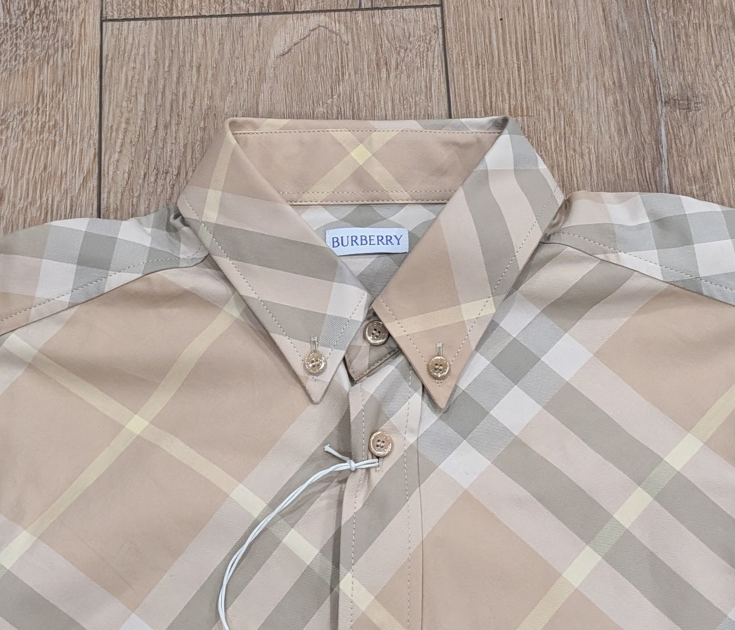 Burberry Burberry Checked Cotton SS Button Up Shirt Flax IP Large Size US L / EU 52-54 / 3 - 2 Thumbnail