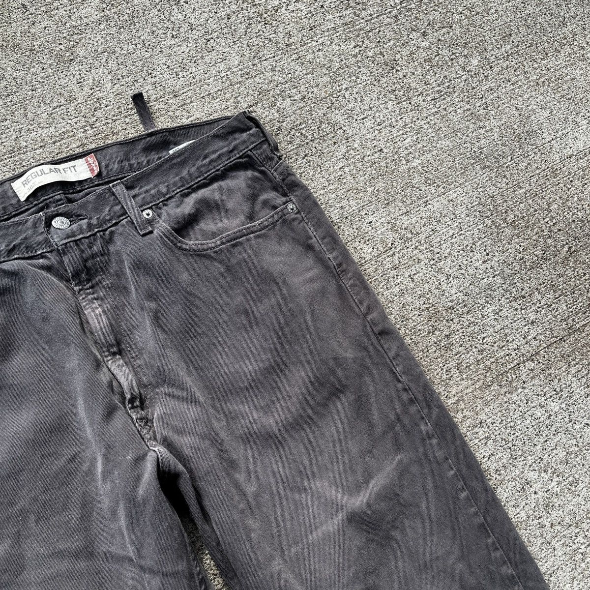 Vintage Vintage Levi’s 505 Faded Jeans 38x30 Worn Distressed Size US 38 / EU 54 - 4 Thumbnail