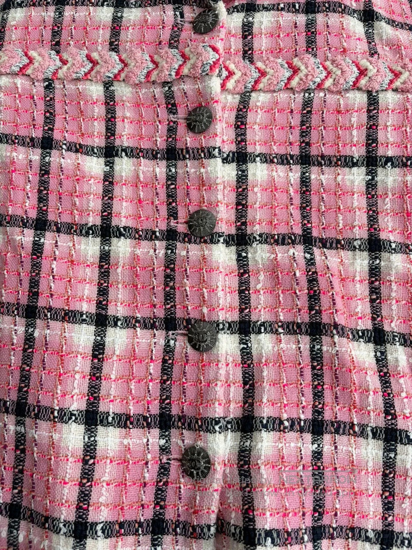 Chanel Chanel Pink Plaid Tweed Stand-Collar Jacket. Size US S / EU 44-46 / 1 - 3 Thumbnail