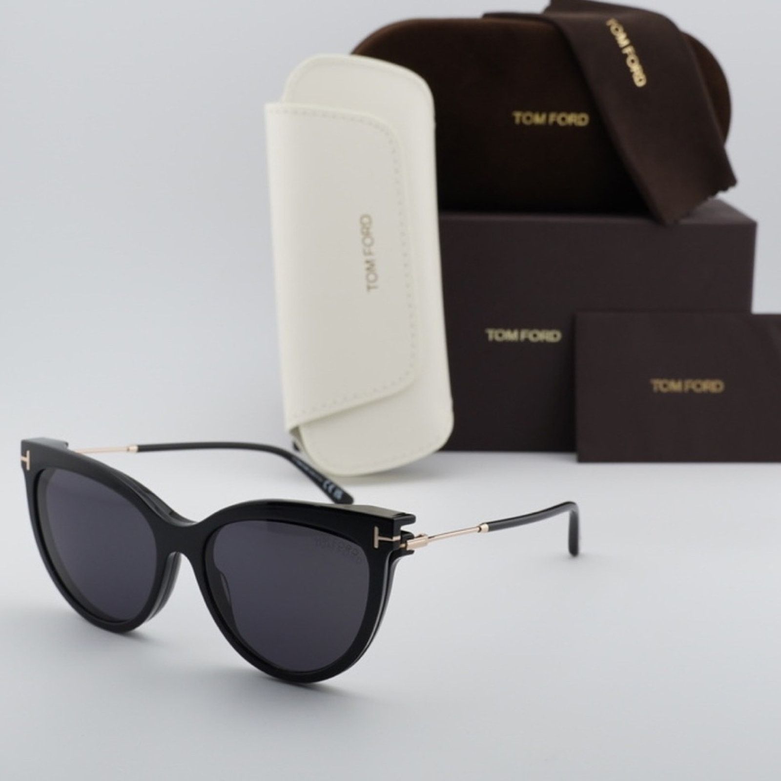 Tom Ford New! Tom Ford FT5994-B 001 Black Sunglasses Clip On Set Size ONE SIZE - 12 Thumbnail