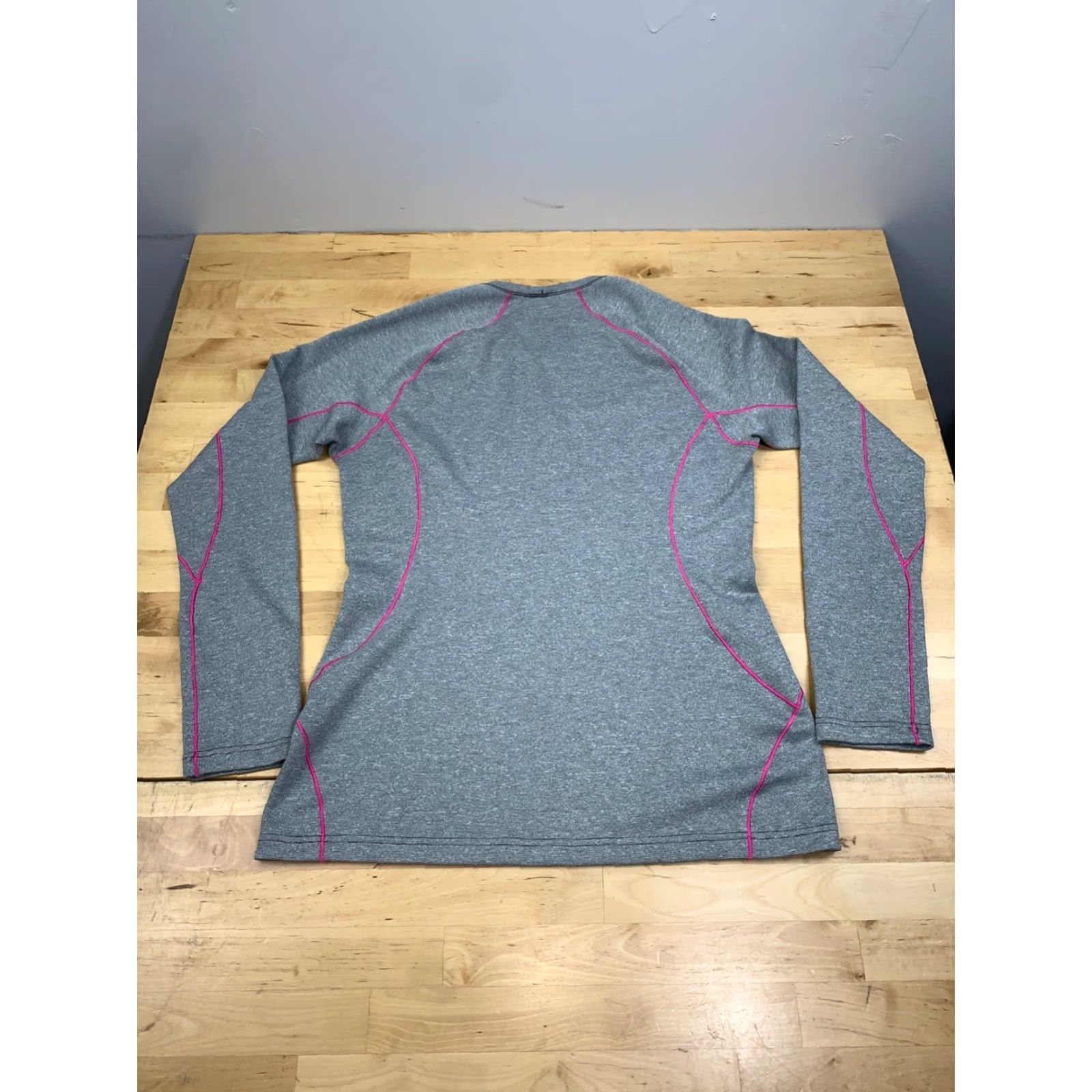 Patagonia Patagonia Capilene 3 Shirt Womens XS Gray Long Sleeve Midweight Camp Hike Size XS / US 0-2 / IT 36-38 - 6 Thumbnail