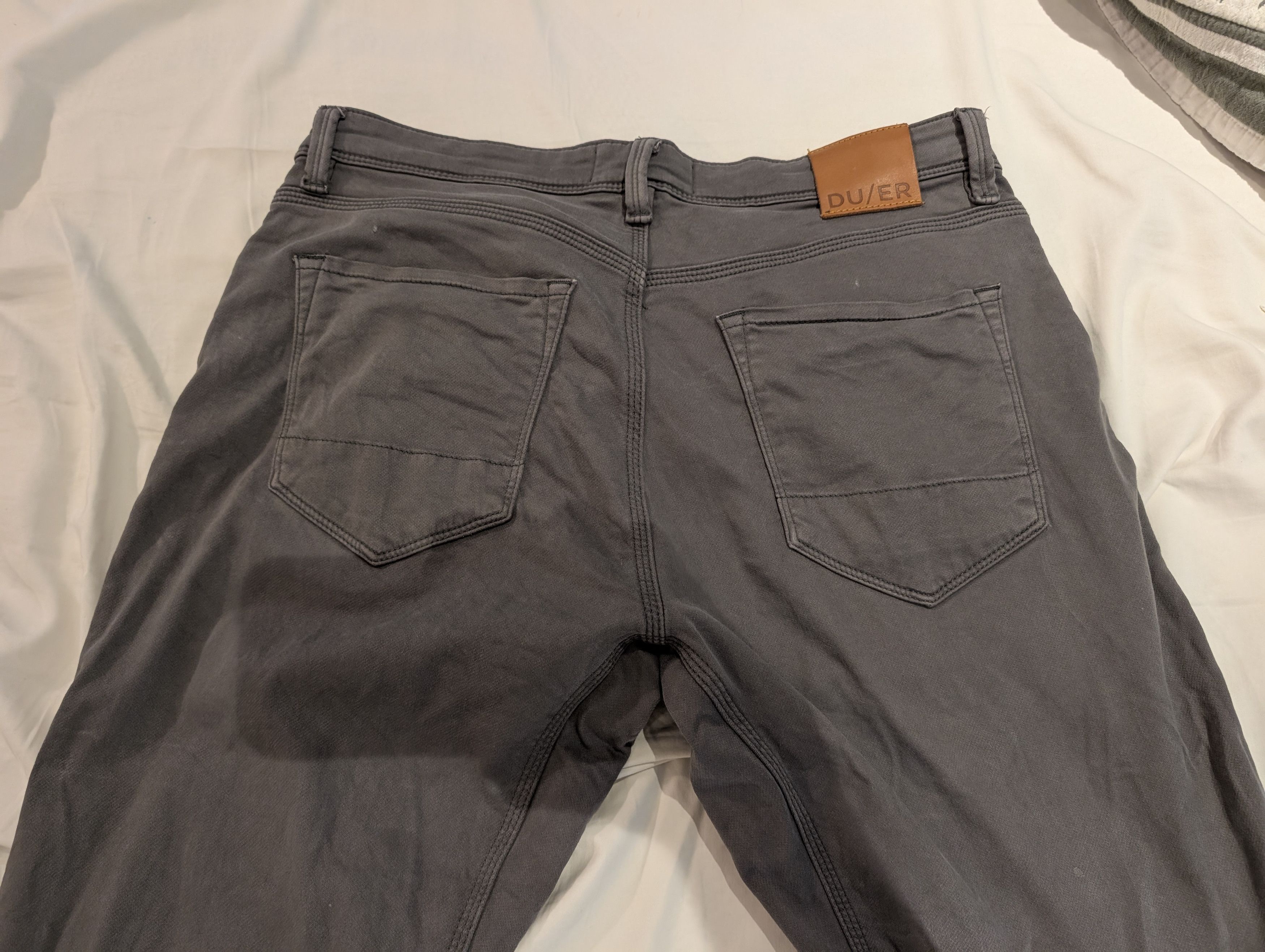 DUER No Sweat Relaxed Taper Gull Size US 33 - 5 Thumbnail