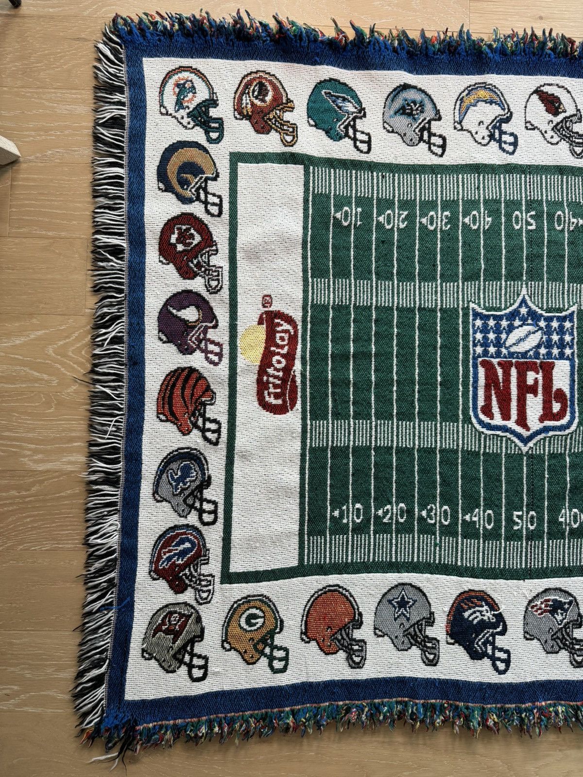 NFL Rare Vintage NFL Team Helmets Field Woven Throw Blanket Size ONE SIZE - 2 Thumbnail