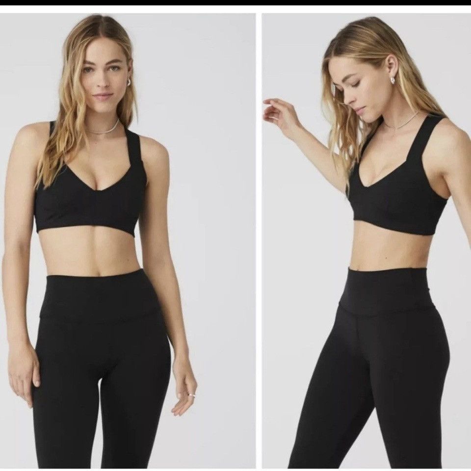 Alo Yoga Alo Yoga Airbrush Rev It Up Bra Black Size M NWT Authentic Size M / US 6-8 / IT 42-44 - 1 Thumbnail