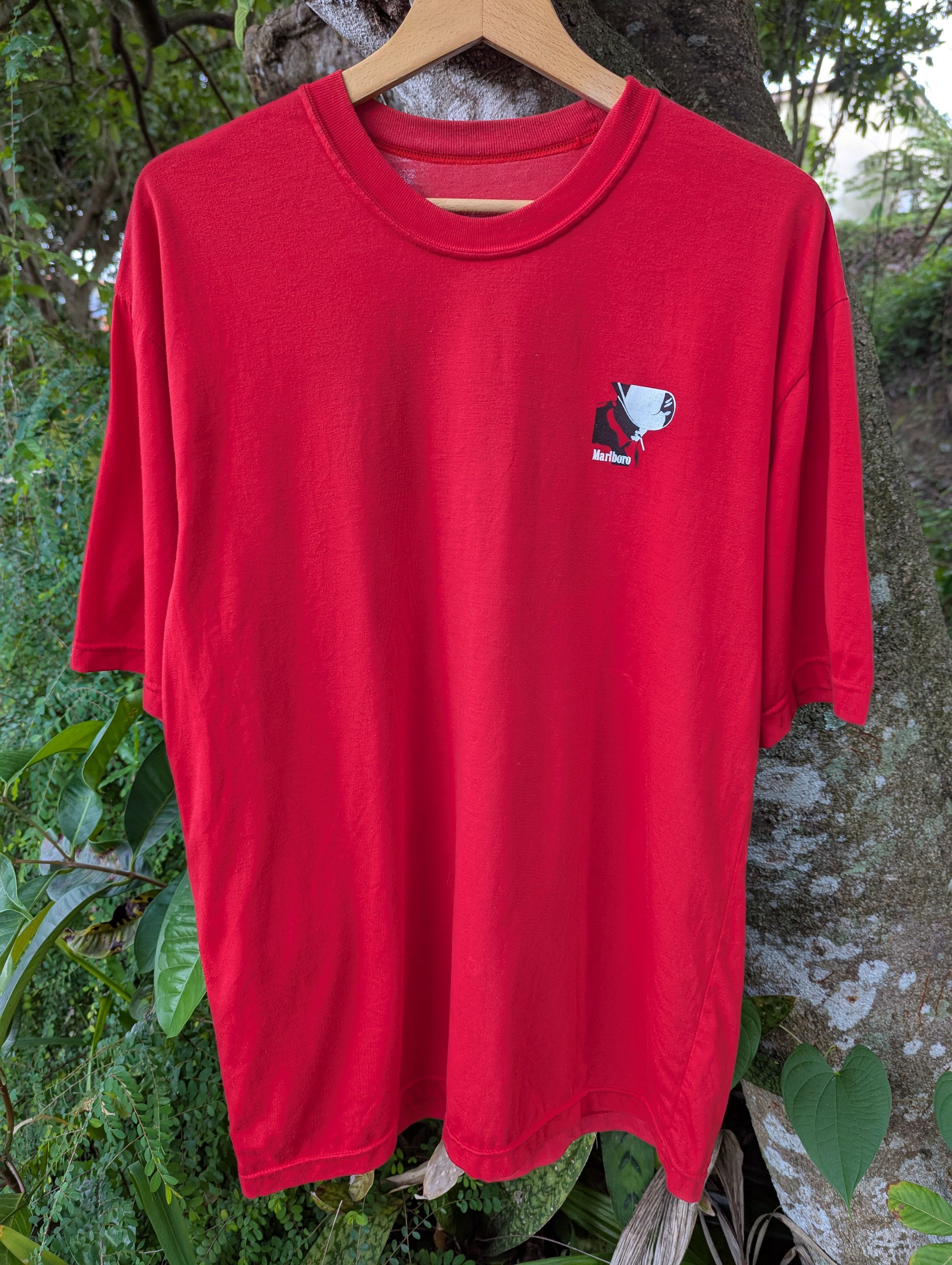 Marlboro Vintage Marlboro Cowboy Smoking Red Tshirt Size US L / EU 52-54 / 3 - 3 Thumbnail