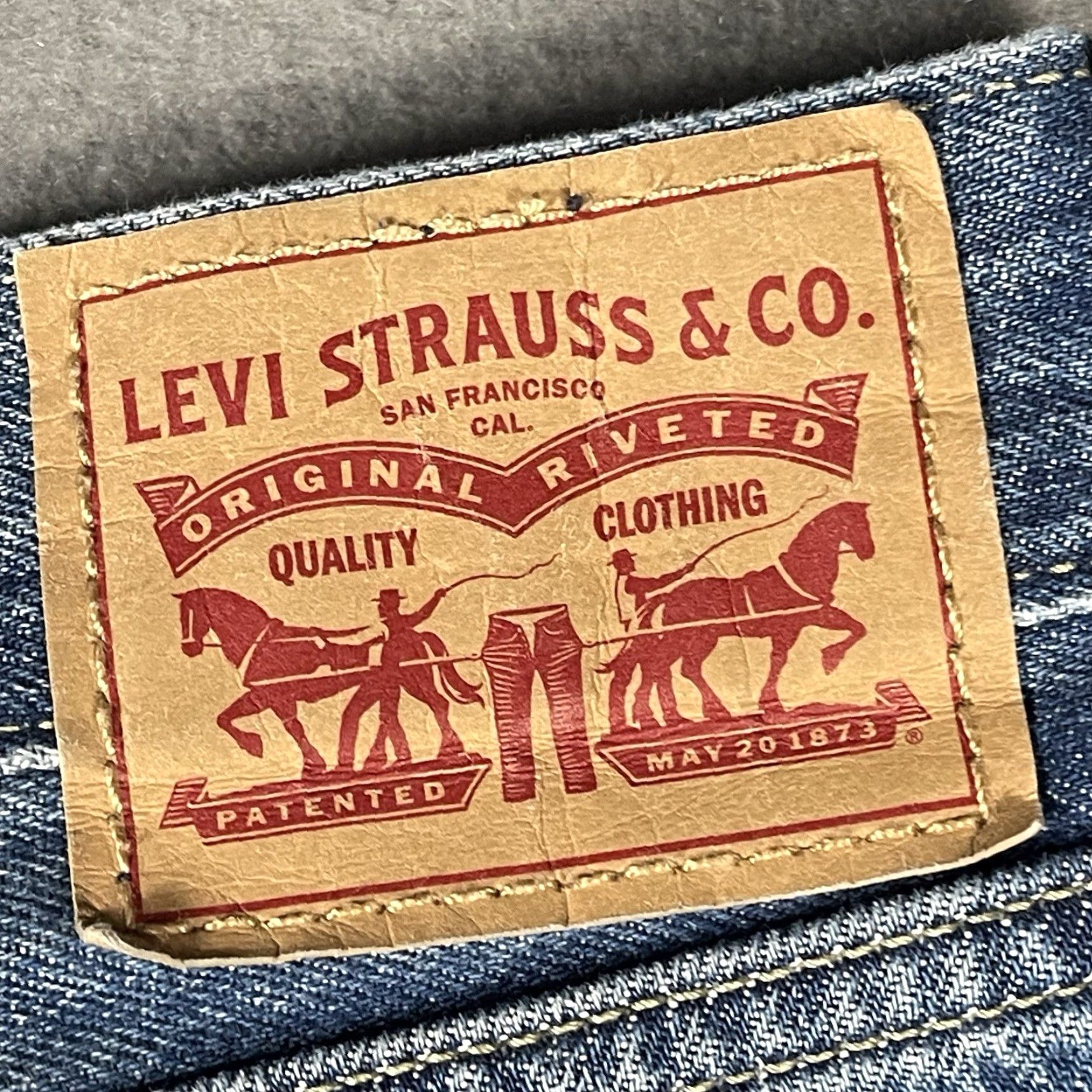 Denime VINTAGE: No Levis Jeans Women 31x31 Low Pro Straight 31 Relaxed Denim Blue Distressed 5-Pocket Womens Jeans Size 31 Inseam 31 Size 24" / US 00 / IT 34 - 6 Thumbnail