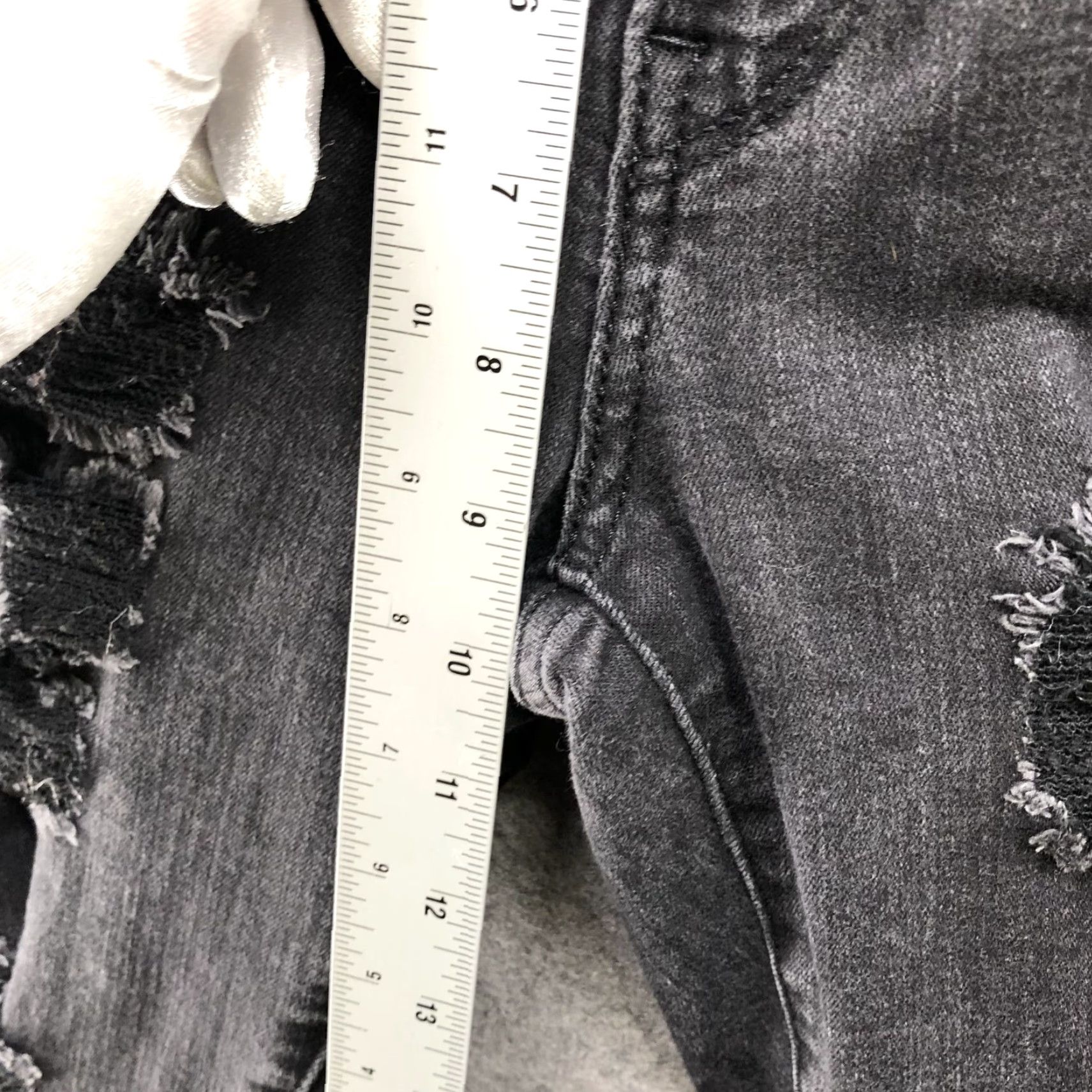 Levi's Levi's 711 Skinny Jean Womens 31x30 Distressed Black Dark Wash Jeans Regular 5-Pocket Levi's Model 711 Womens Size 24" / US 00 / IT 34 - 7 Thumbnail