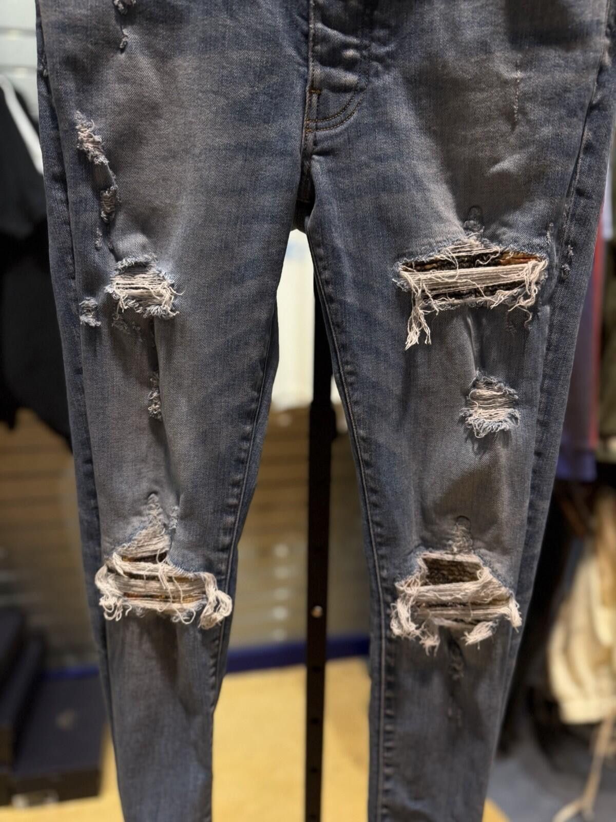 Amiri Size 30 - Amiri Blue MX1 Patch Jeans 100% Authentic Size US 30 / EU 46 - 7 Thumbnail