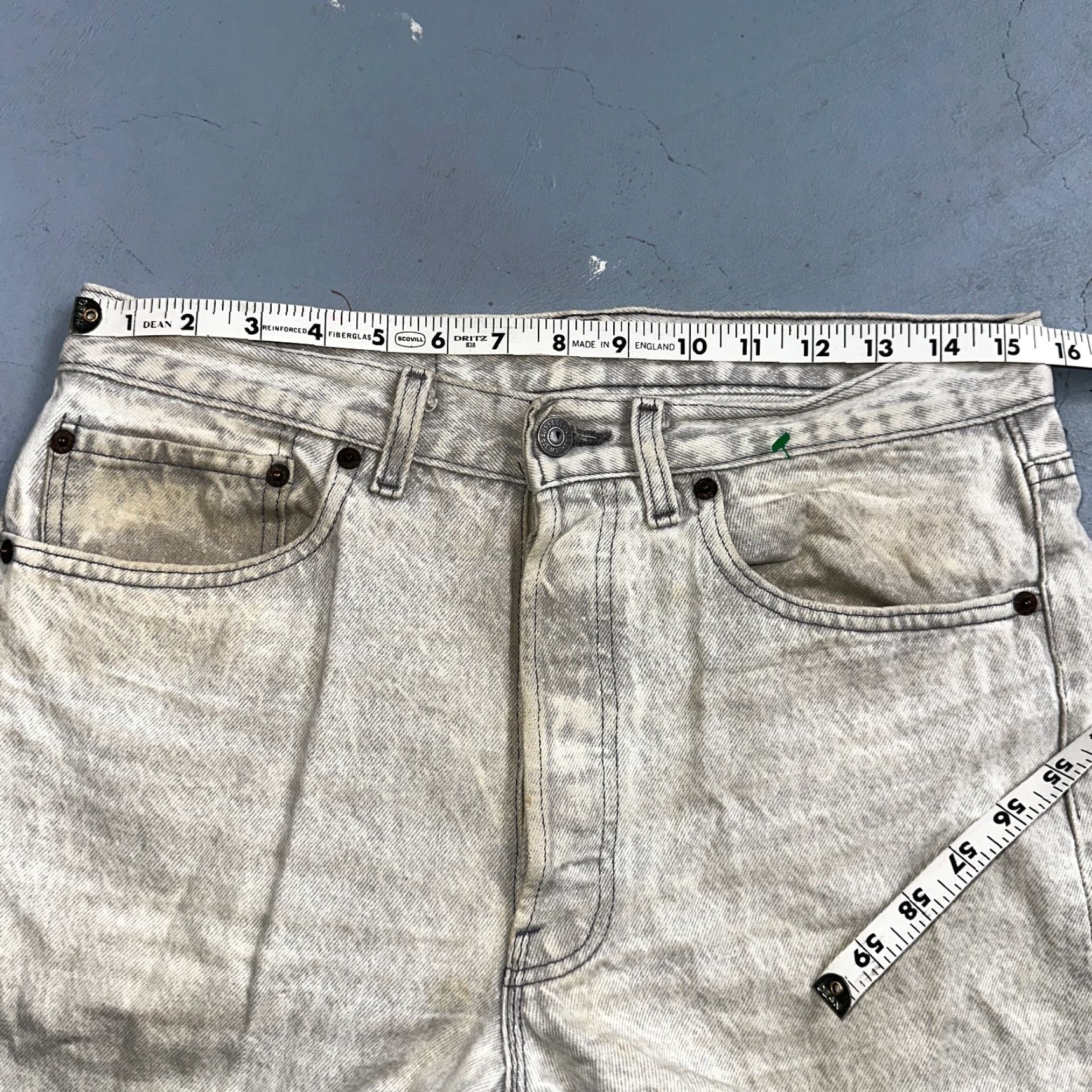 Levi's VINTAGE Levi's 501 Jeans Men 31 Gray Light Wash 90s Straight Leg Denim Cotton Medium Rise Size US 31 - 7 Thumbnail