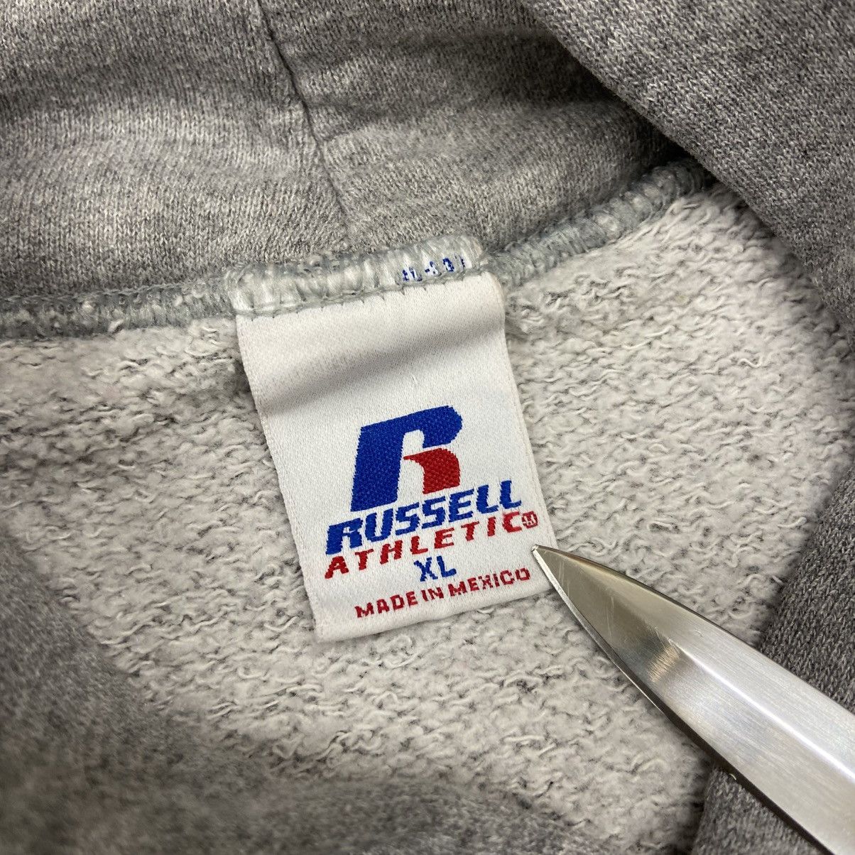 Russell Athletic Vintage Russell Athletic Hoodie Size US XL / EU 56 / 4 - 2 Thumbnail