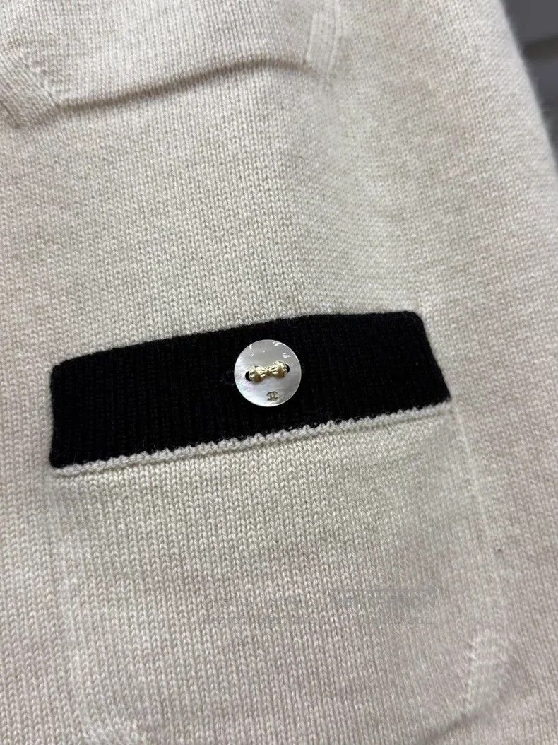 Chanel Chanel 25K cashmere knitted skirt Size 24" / US 00 / IT 34 - 2 Thumbnail