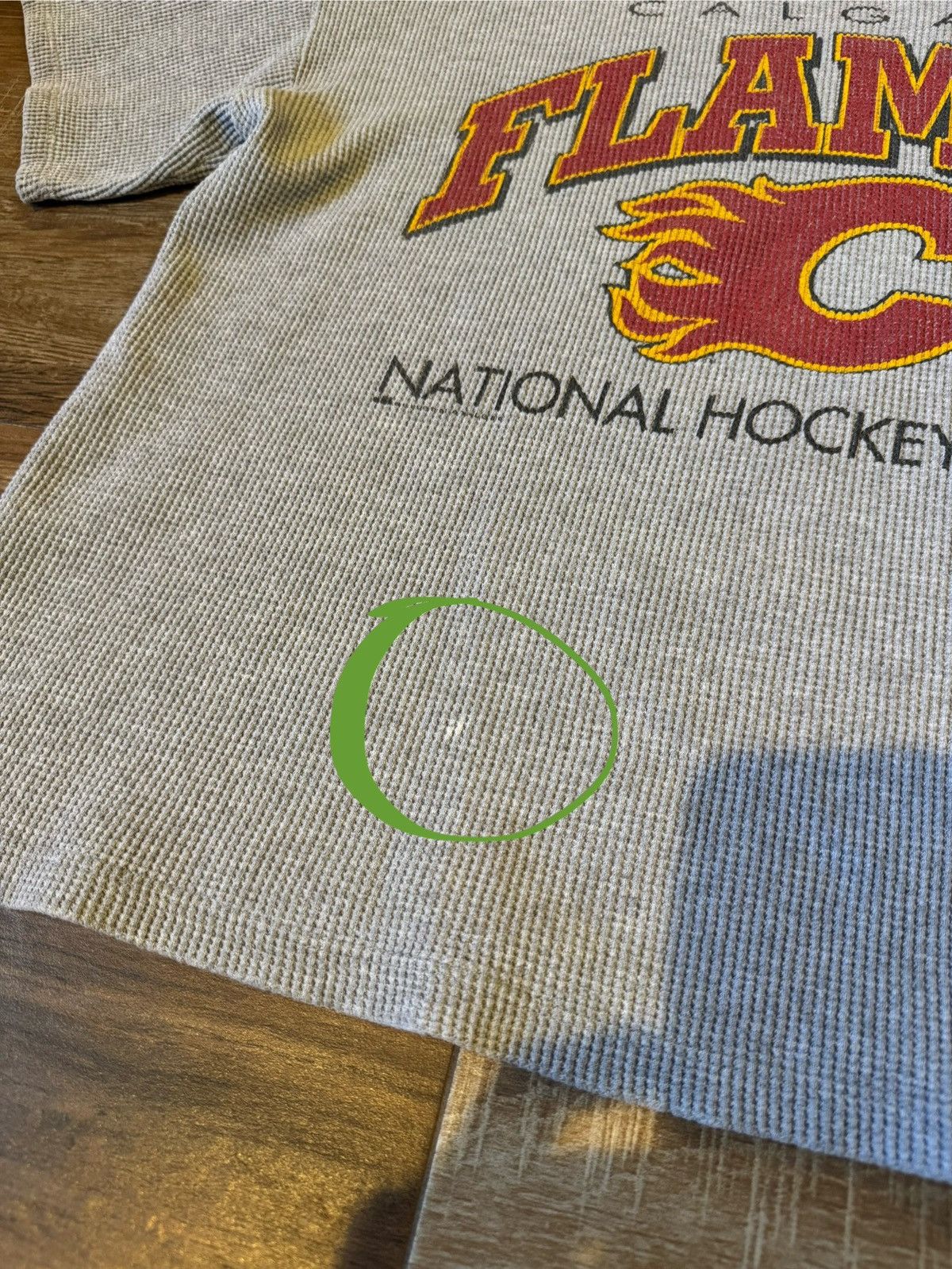 NHL Vintage 90s Calgary Flames Thermal T-Shirt Size US XL / EU 56 / 4 - 6 Thumbnail
