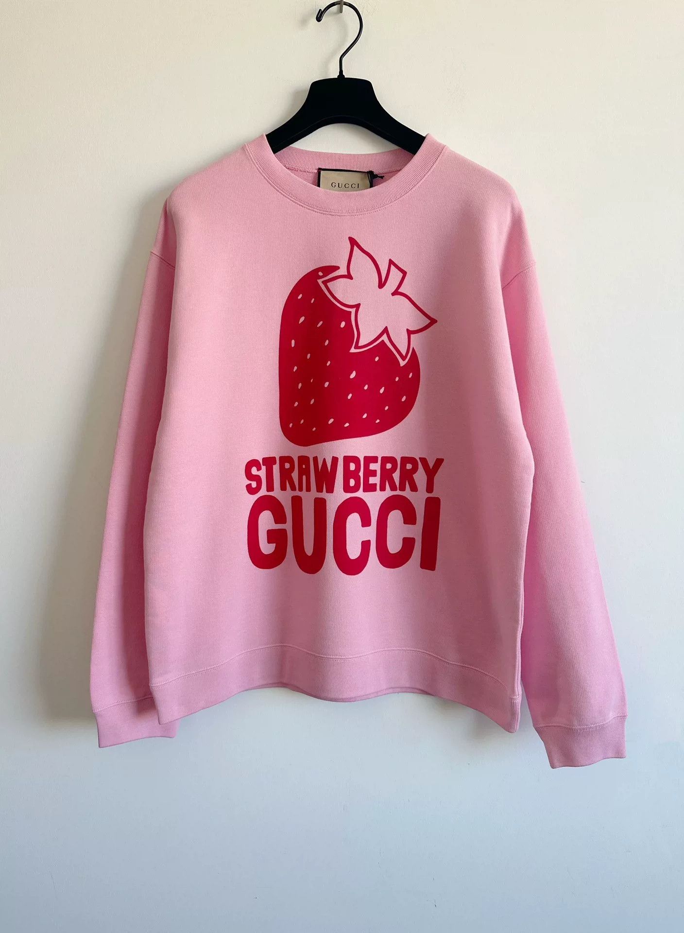 Gucci Gucci Pink Strawberry Print Crewneck Sweatshirt Size XS / US 0-2 / IT 36-38 - 1 Thumbnail