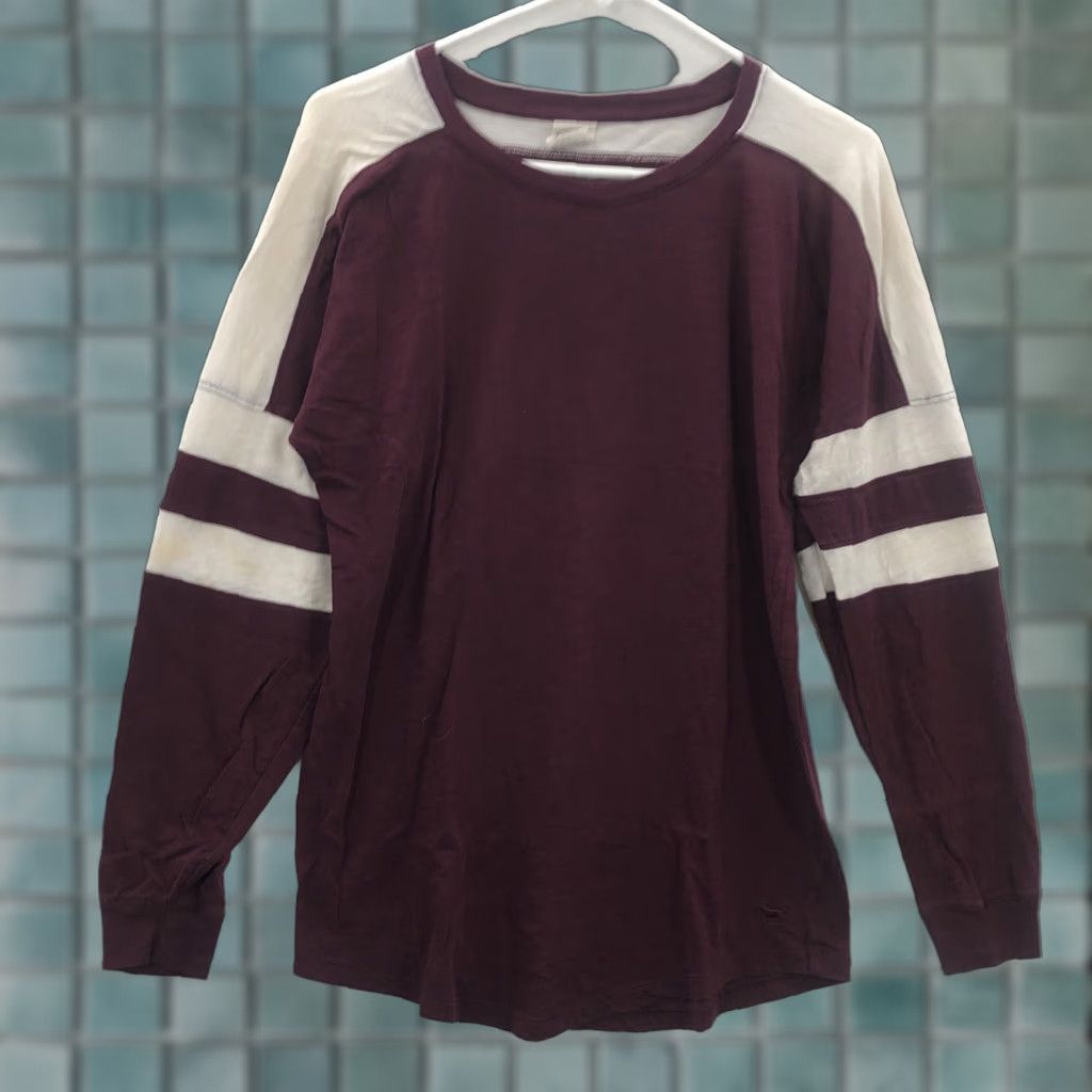 Victoria's Secret VINTAGE Victoria's Secret Womens T-Shirt Shirt Crew Neck Pullover Long Sleeve S Maroon Classic Casual Womens Size S / US 4 / IT 40 - 1 Thumbnail