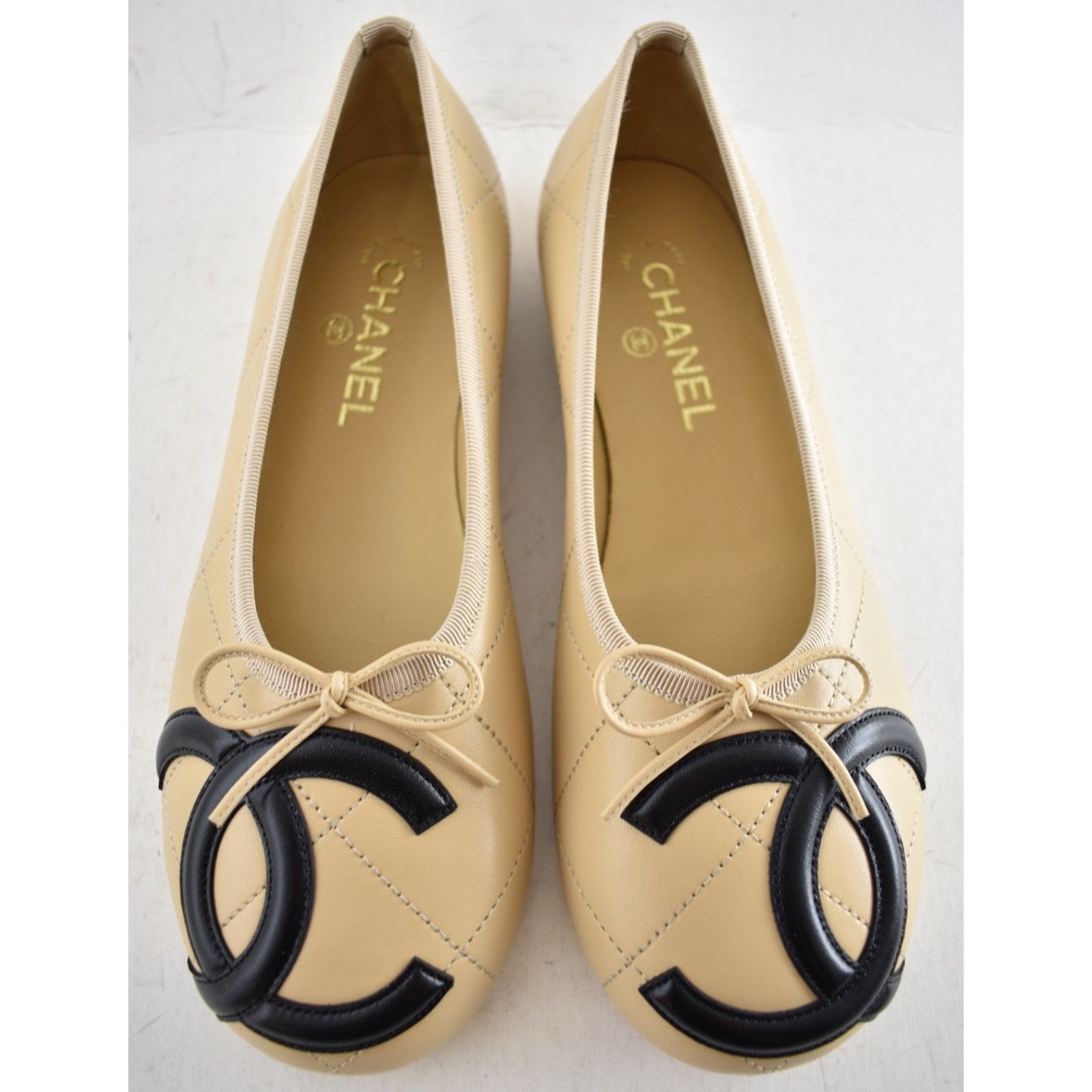 Chanel Chanel Coco Beach Beige Black CC XL Logo Ballet Flat 36.5 Size US 5.5 / IT 35.5 - 3 Thumbnail
