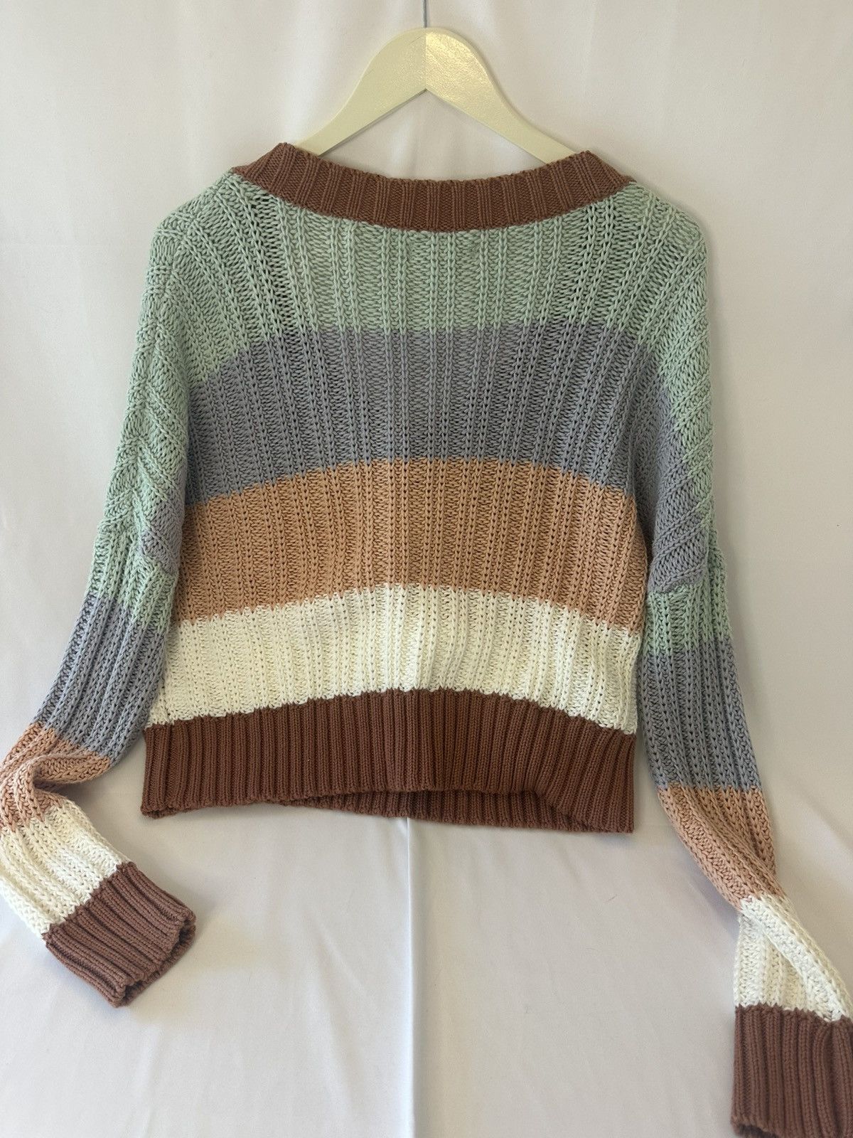 Aeropostale Aeropostale Nwt/Medium Chunky v-Neck Striped Long Sleeve Size M / US 6-8 / IT 42-44 - 3 Thumbnail