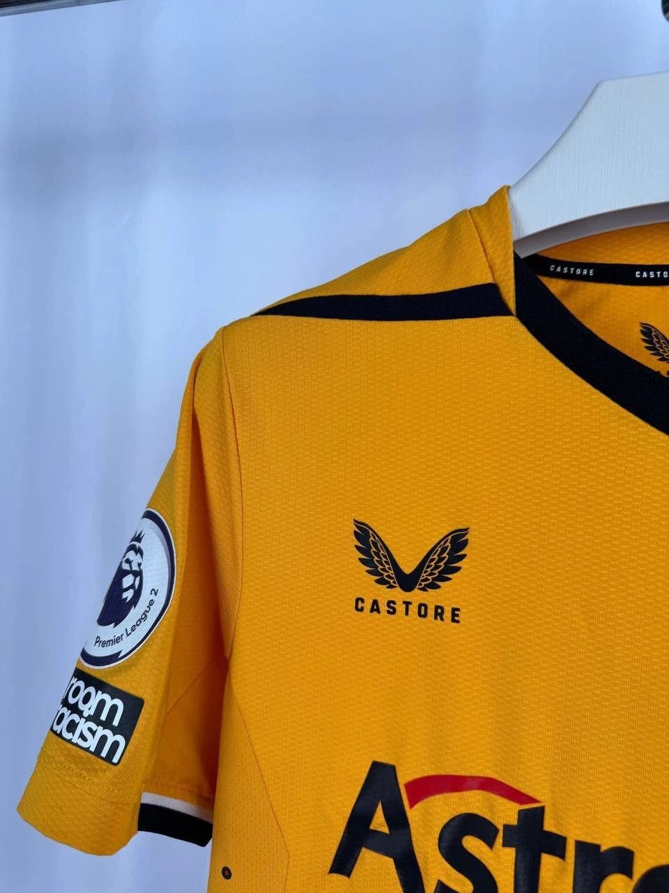 Castore Castore Wolverhampton Wanderers Wolves Home Football Shirt Size US M / EU 48-50 / 2 - 6 Thumbnail