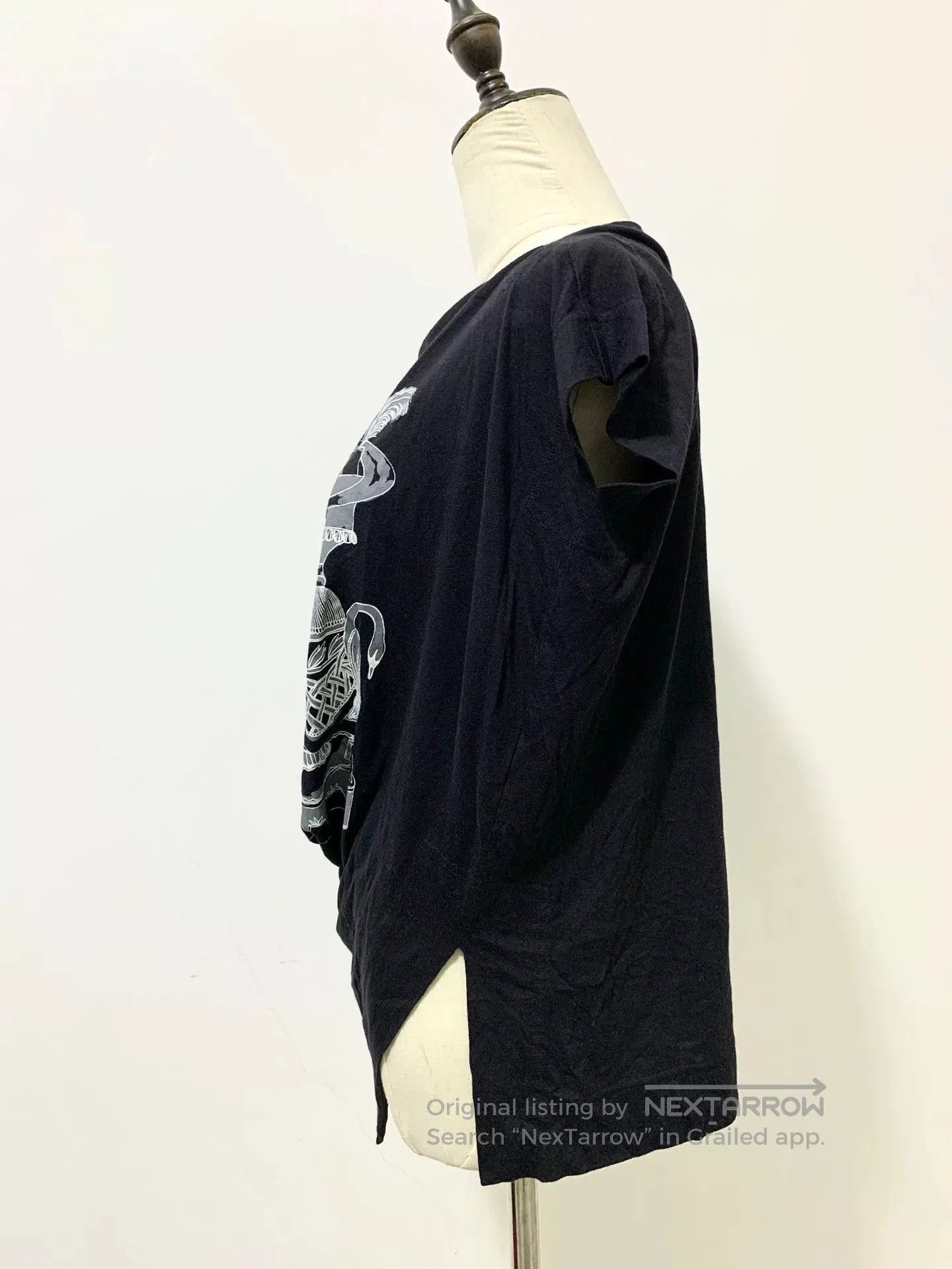 Vivienne Westwood Vivienne Westwood Vintage Embossed T. Size M / US 6-8 / IT 42-44 - 4 Thumbnail