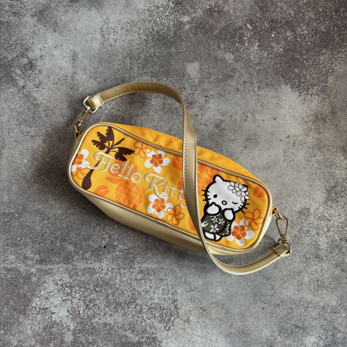 Japanese Brand Hello Kitty Y2K Vintage Amazing Glam Mini Bag Size ONE SIZE - 1 Thumbnail