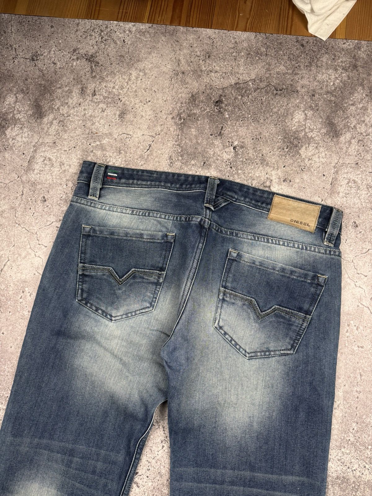 Diesel Vintage Diesel Jeans Flared Wide Japanese Y2K Faded Distress Size US 36 / EU 52 - 2 Thumbnail