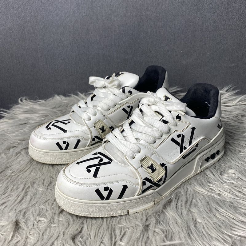 Louis Vuitton Louis Vuitton Fashion Low-Top Sneakers for Men 0089 Size US 8 / EU 41 - 1 Thumbnail