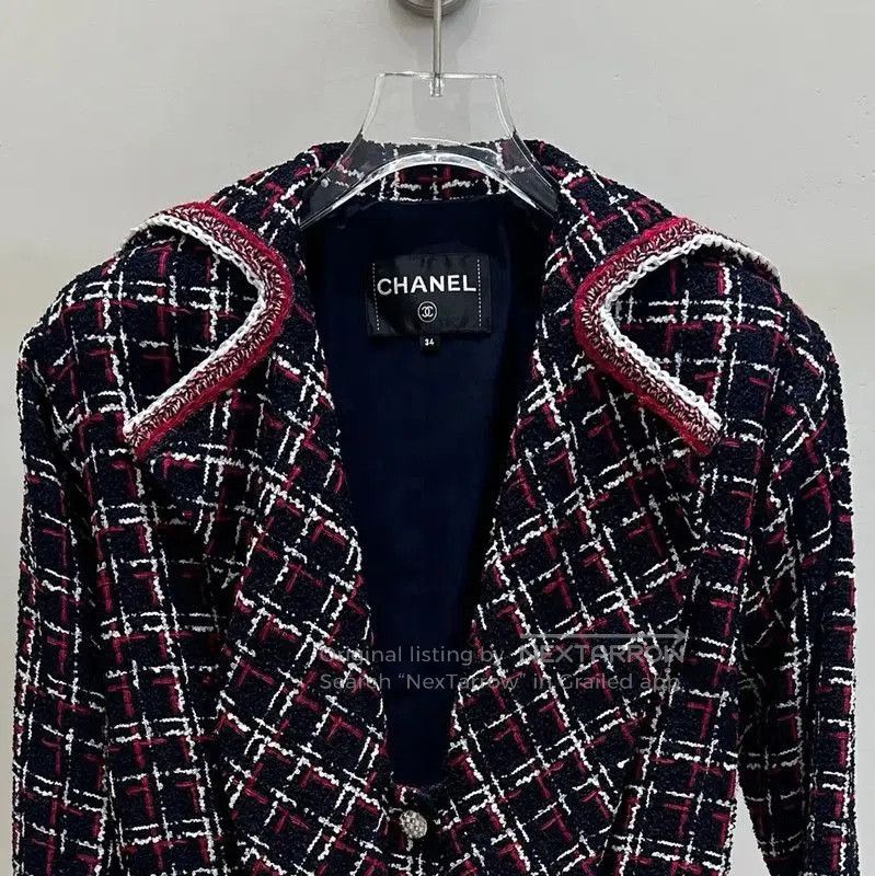 Chanel Chanel Black Tweed Cropped Cardigan for Women . Size XS / US 0-2 / IT 36-38 - 1 Thumbnail