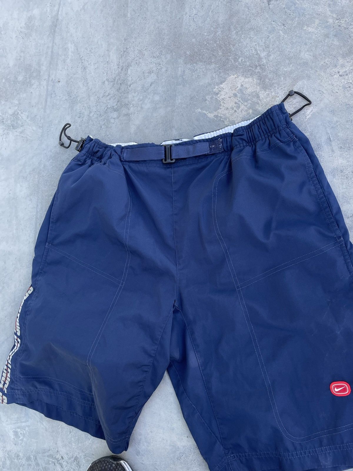 Nike × Vintage Vintage Nike Y2K Nylon Shorts Embroidered logo Size US 32 / EU 48 - 4 Thumbnail