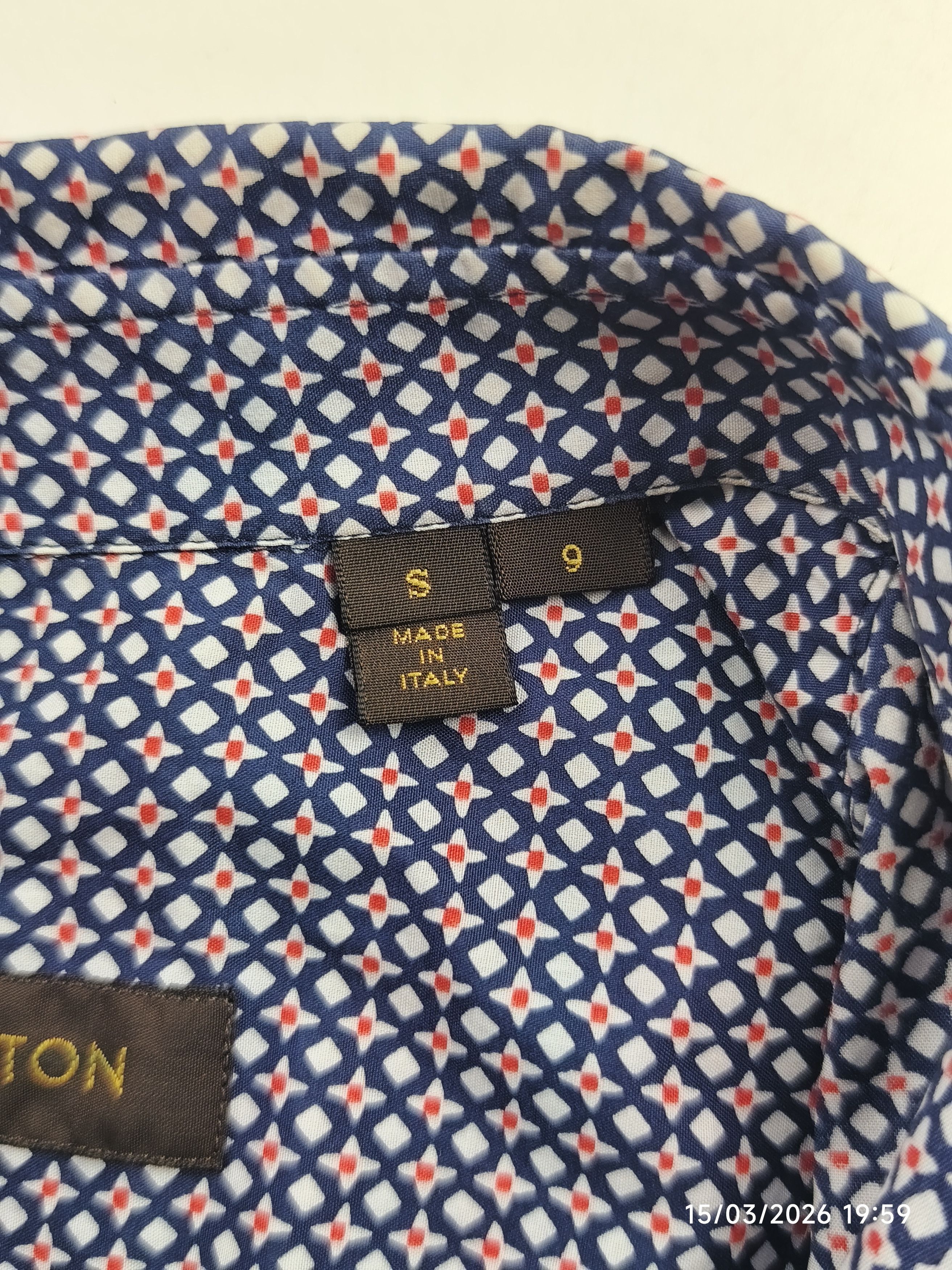 Louis Vuitton Louis Vuitton monogram shirt Size US S / EU 44-46 / 1 - 14 Thumbnail