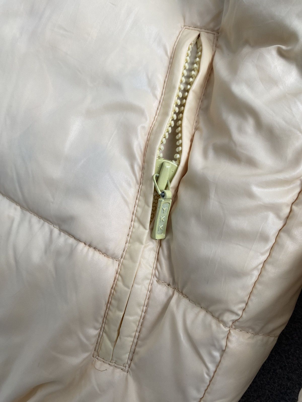 Moncler × Vintage Vintage Moncler Irreversible Puffer Jacket Size US L / EU 52-54 / 3 - 8 Thumbnail