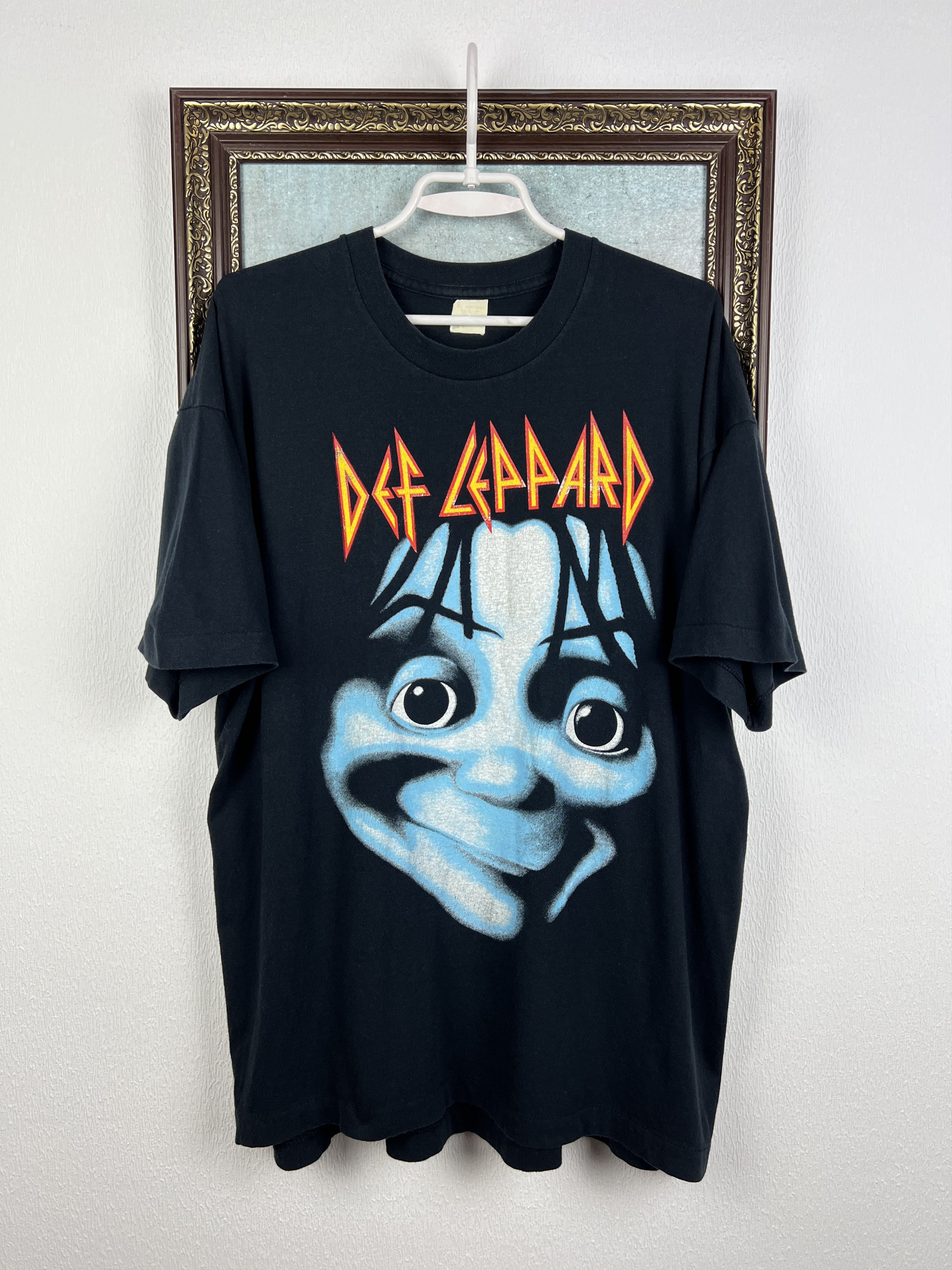 Vintage Def Leppard Tee Shirt Suppose A Rock’s Outta The Question Size US XL / EU 56 / 4 - 1 Thumbnail