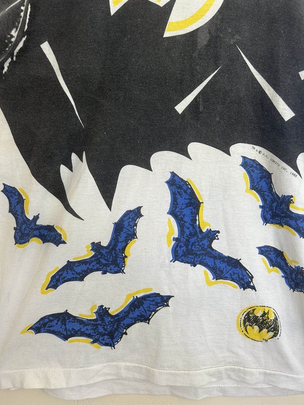DC Comics 1988 Vintage Batman AOP Bats DC Comics T-shirt Size US L / EU 52-54 / 3 - 5 Thumbnail