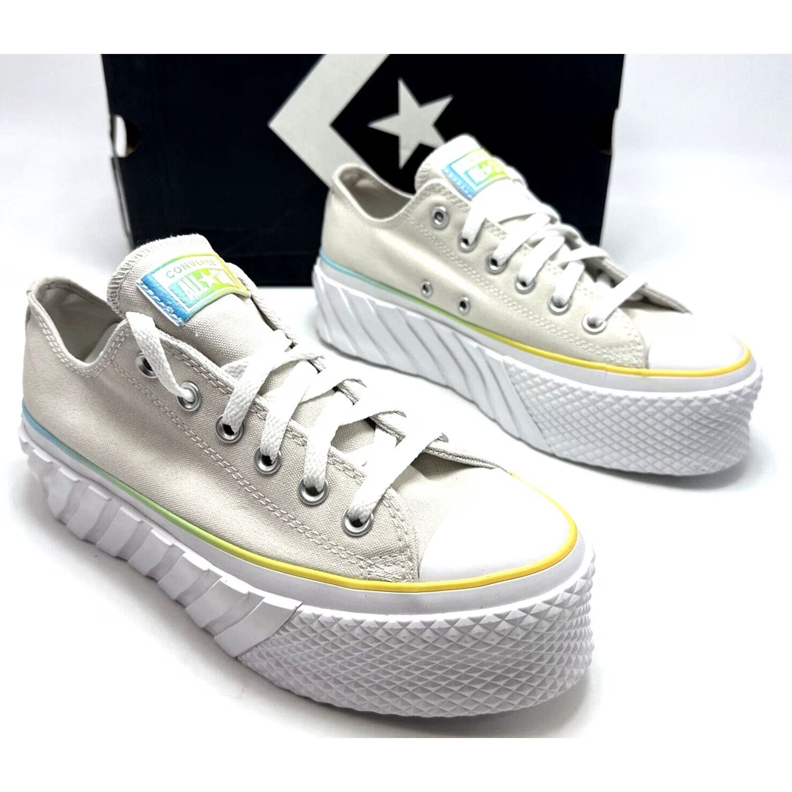 Converse Converse Chuck Taylor 2X Lift Platform Low Top White Sneakers Women Size 8 M Platform Logo Sneakers Women White 8 M Size M / US 6-8 / IT 42-44 - 2 Thumbnail