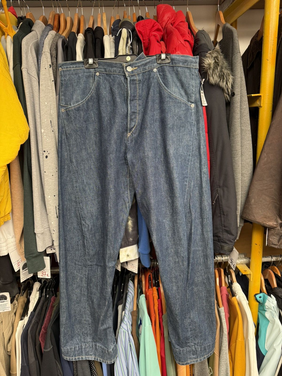 Levi's Vintage Levis Engineered Cinch Back Loose Fit Denim Jeans Size US 32 / EU 48 - 2 Thumbnail