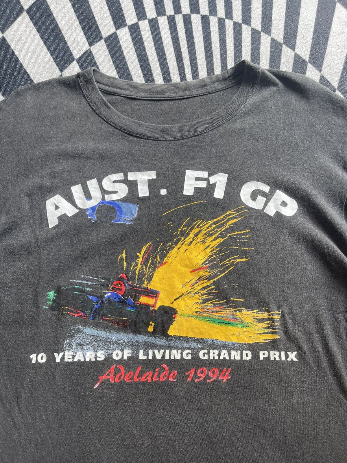 Vintage Vintage 1994 Australian F1 Grand Prix Adelaide T-Shirt Size US XL / EU 56 / 4 - 3 Thumbnail