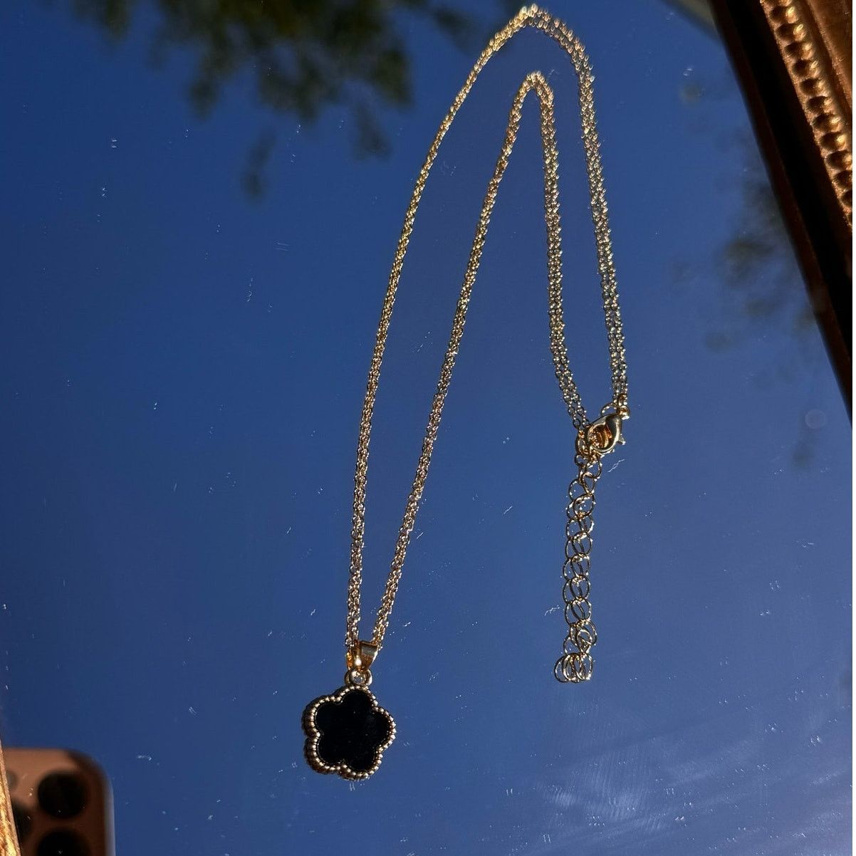 Vintage Black Clover Pendant Necklace Gold Chain 4 Leaf Clover Y2K Size ONE SIZE - 7 Thumbnail