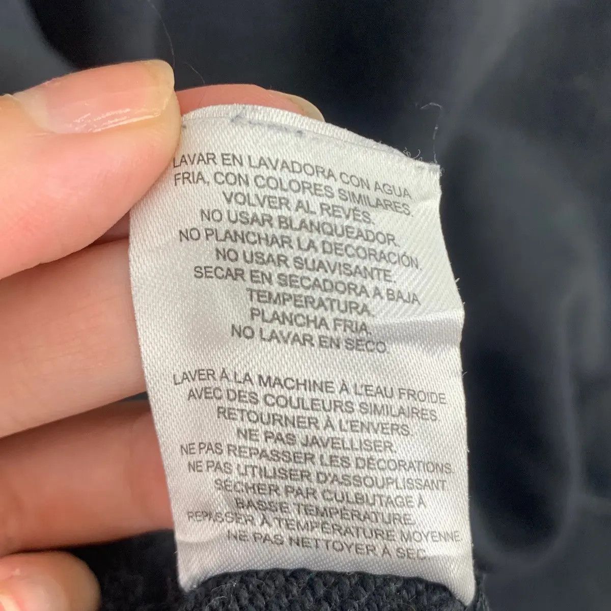 Fila Vtg FILA BIELLA ITALIA Sportiva Embroidered Black Sweatshirt Size L / US 10 / IT 46 - 6 Thumbnail