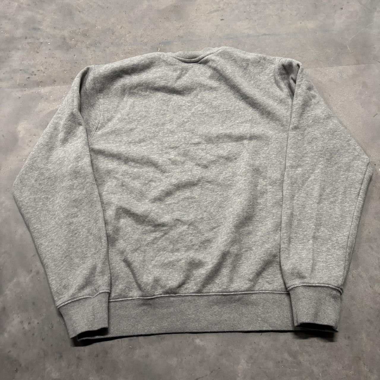 Nike × Vintage Crazy Vintage Y2K/2000s Light Grey Nike Streetwear Essential Crewneck! Size US M / EU 48-50 / 2 - 7 Thumbnail