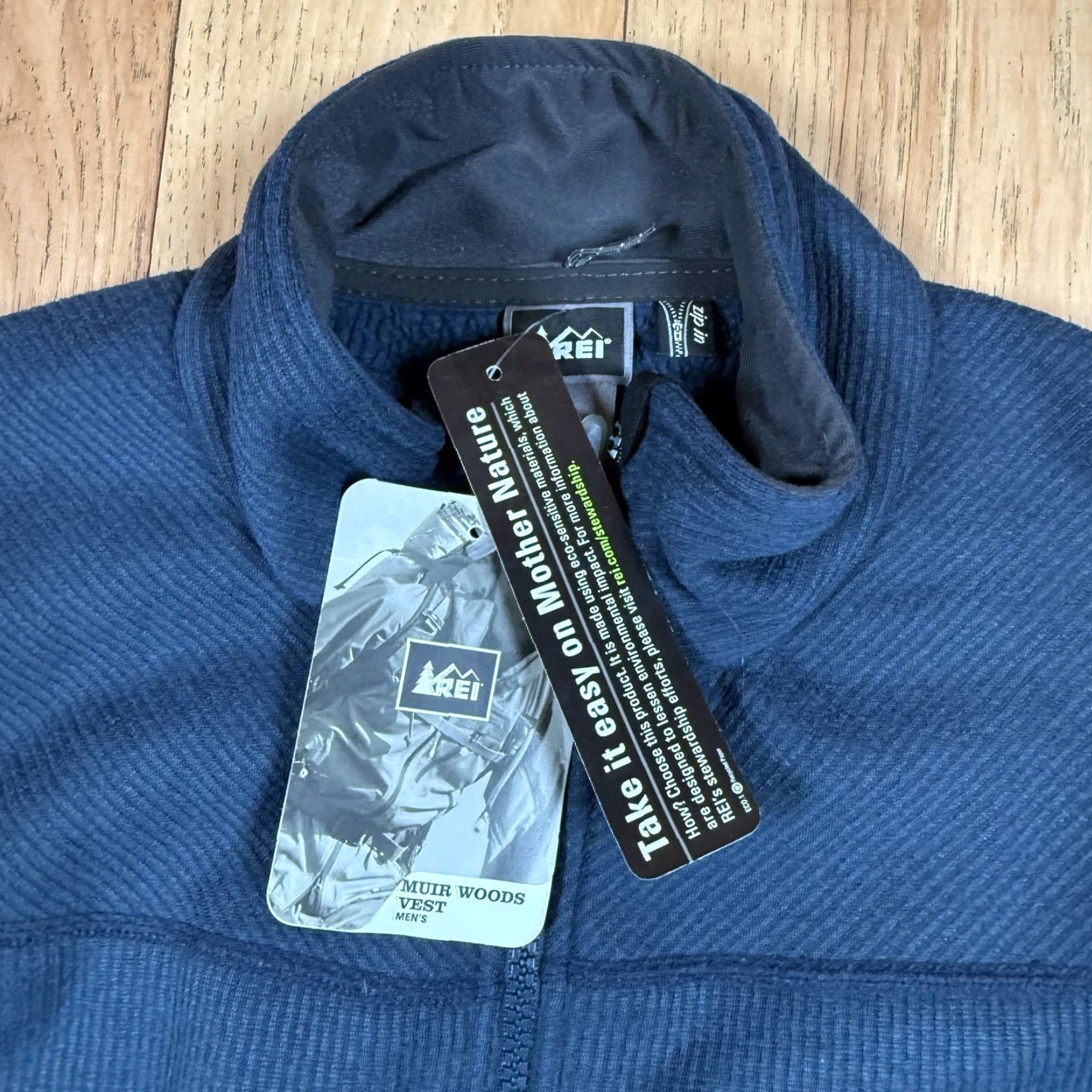 Vintage VINTAGE REI Vest Main Selling Point Mens Large Blue Polyester Rare New With Tags Y2K - Mens L Blue Vest Size US L / EU 52-54 / 3 - 3 Thumbnail