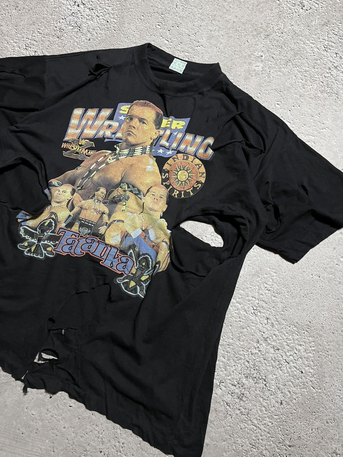 Vintage × WWE × WWF FULL DESTROYED Vintage 90s Tatanka WWE WWF Wrestling T shirt Size US XXL / EU 58 / 5 - 2 Thumbnail