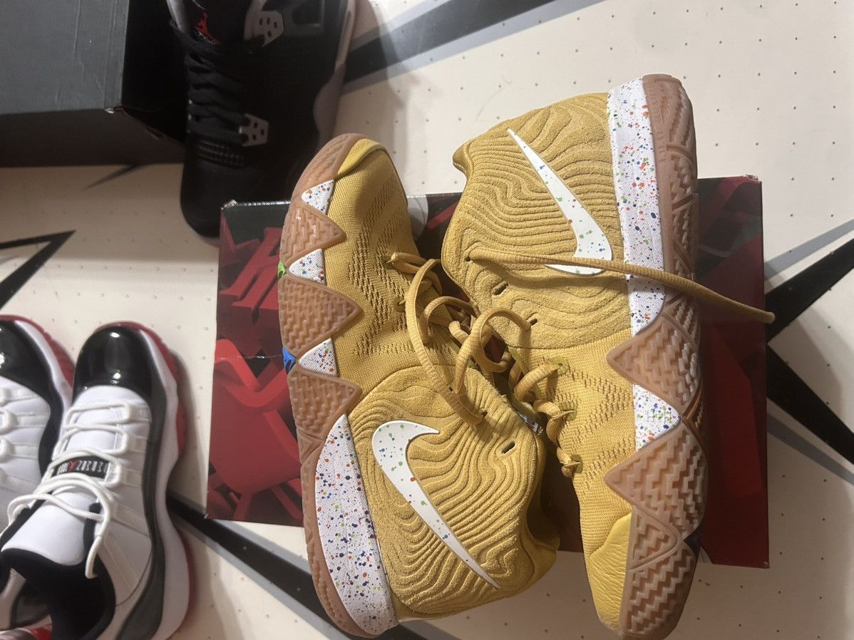 Nike Kyrie 4 cinnamon Toast Crunch Grade School Size US 6 / EU 39 - 5 Thumbnail