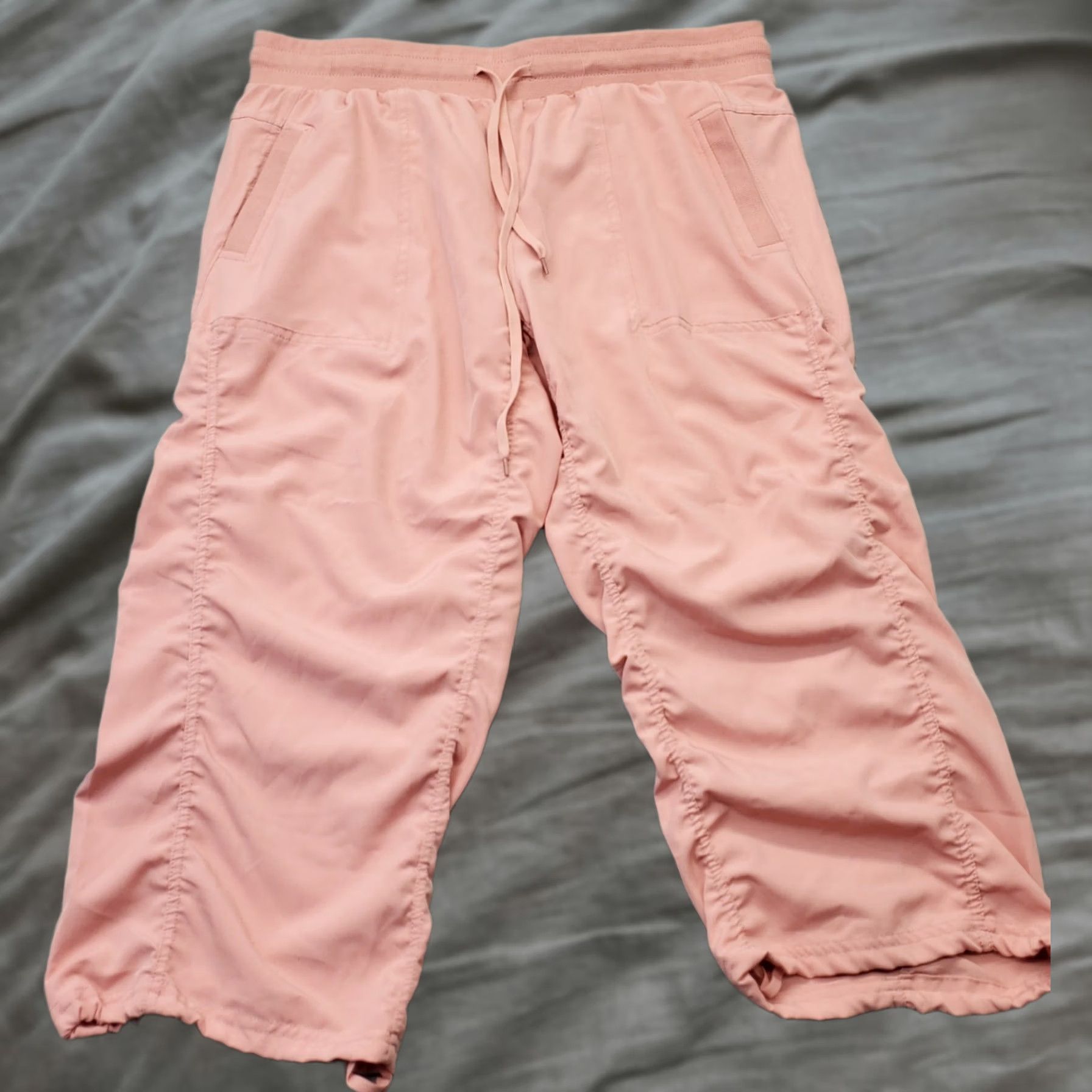 Vintage Ultra Performance Cropped Pants Womens 1X Pink Ruched Drawstring Stretch Pockets Breathable Easy Care Slit? Size 40" / US 18 - 1 Thumbnail