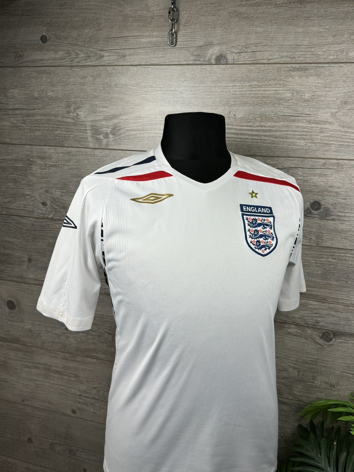 Umbro ENGLAND 2007 2009 HOME SHIRT FOOTBALL SOCCER JERSEY SIZE M Size US M / EU 48-50 / 2 - 2 Thumbnail