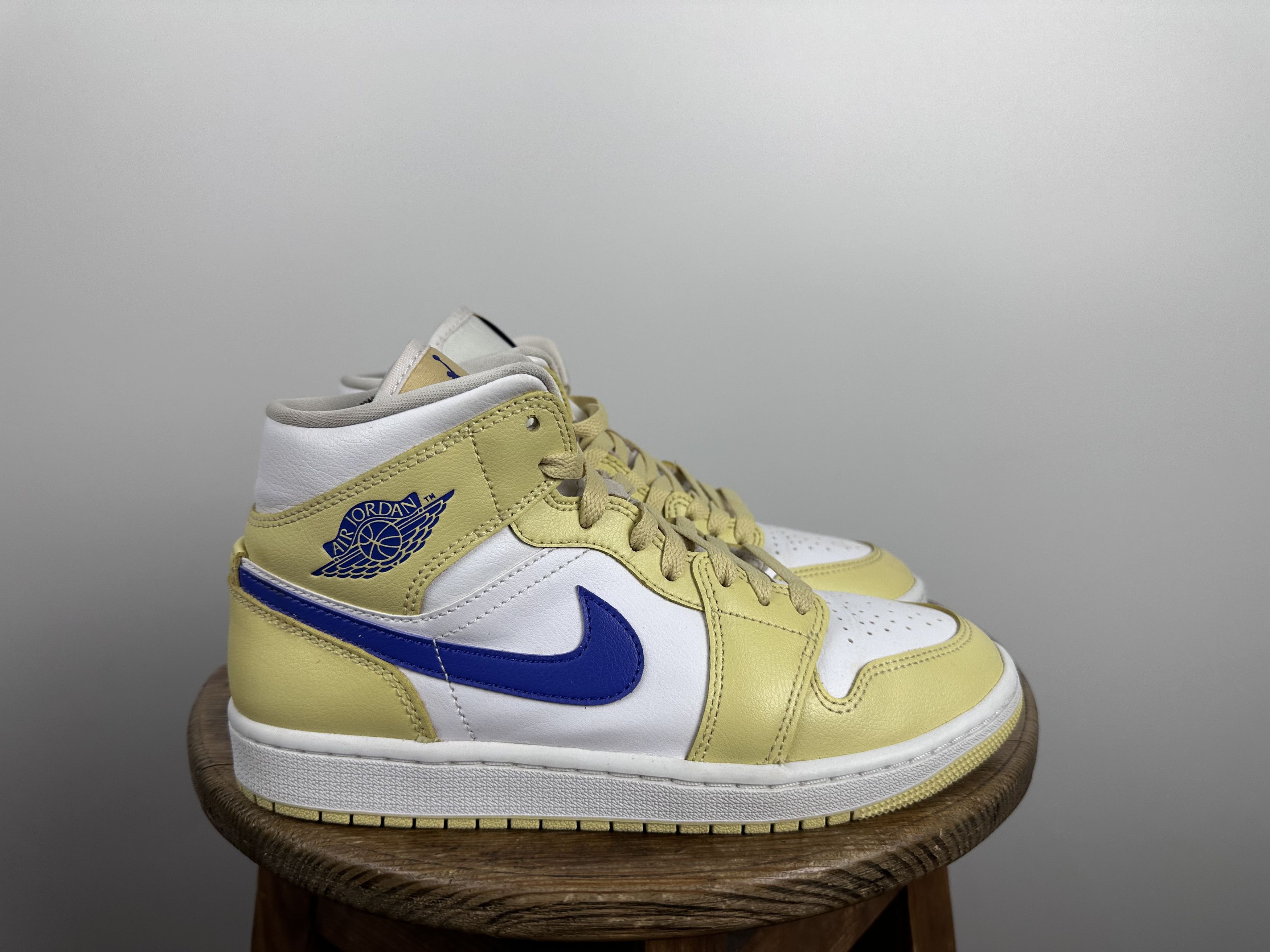 Jordan Brand Nike Air Jordan 1 Mid Shoes Lemon Wash Lapis Size US8 Size US 8 / IT 38 - 4 Thumbnail