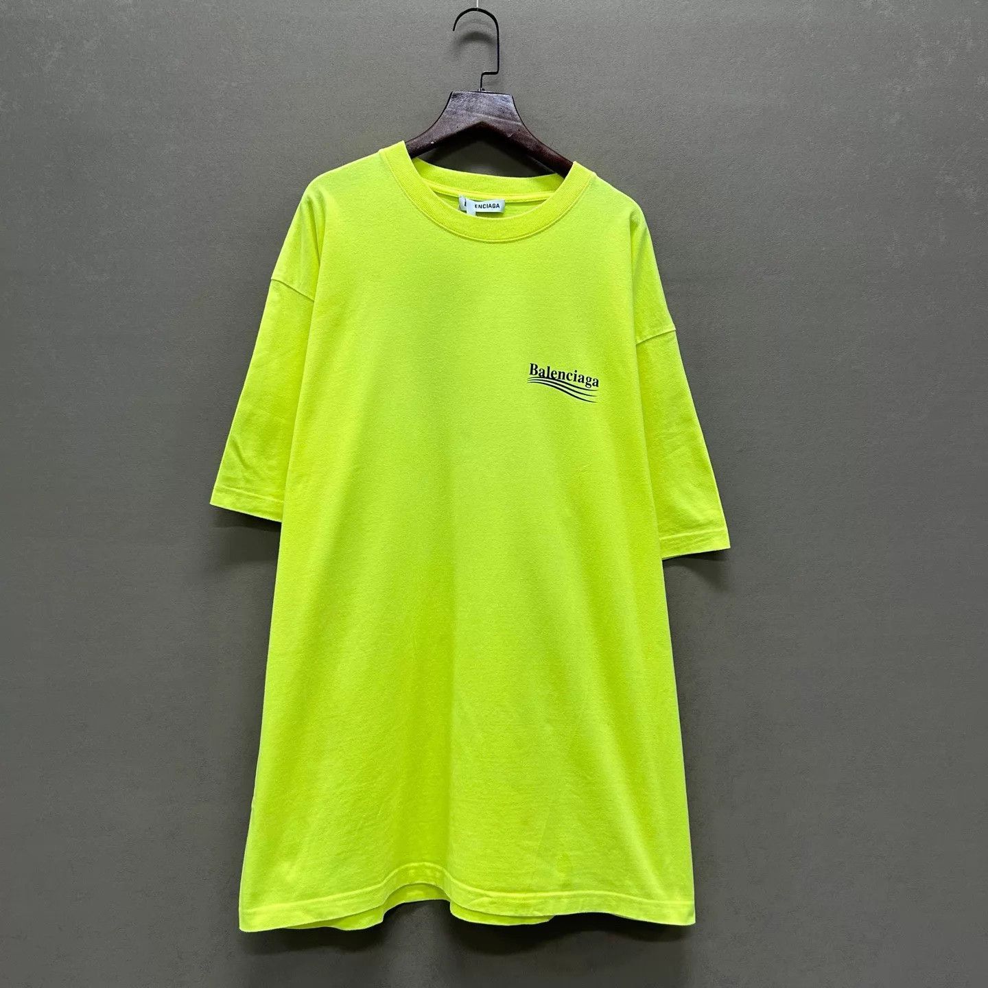Balenciaga Balenciaga Wave Letter Print Short Sleeve M 99 New Size US M / EU 48-50 / 2 - 1 Thumbnail