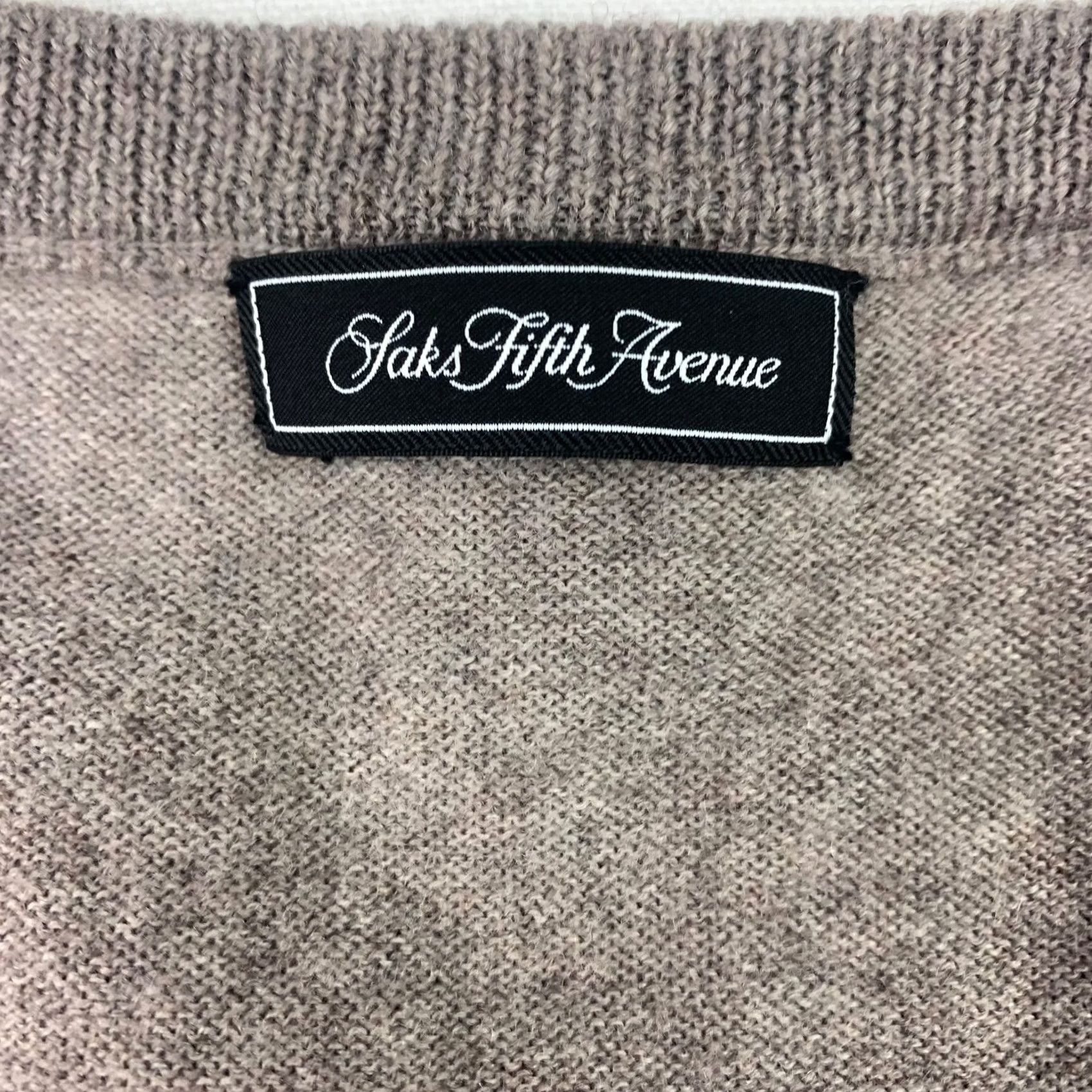 Saks Fifth Avenue Saks Fifth Avenue Men’s 100% Wool V-Neck Sweater Beige/Gray Diamond Large Size US L / EU 52-54 / 3 - 4 Thumbnail