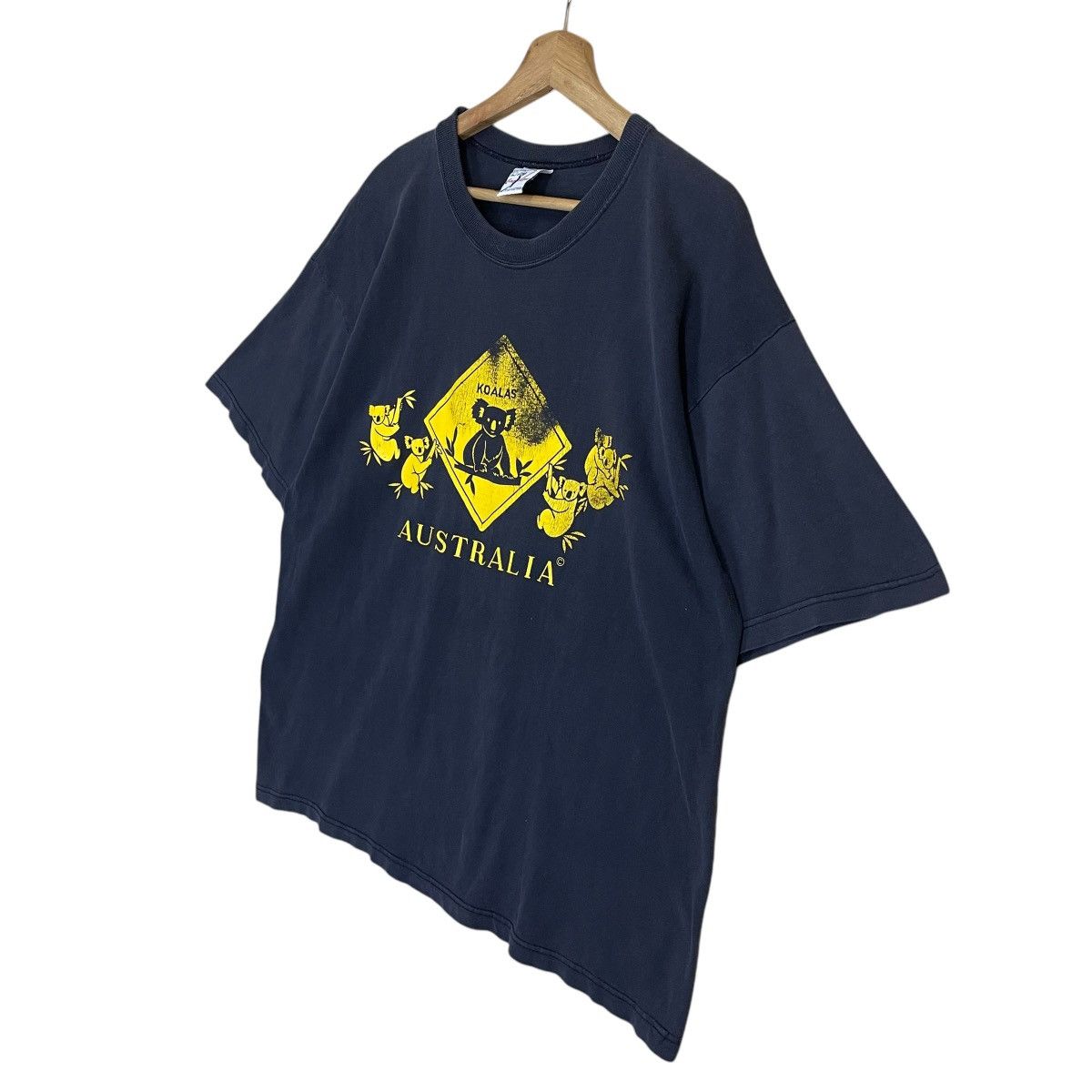 Vintage Vintage 90’s Koalas Australia Big Logo Shortsleeve Tee Size US L / EU 52-54 / 3 - 3 Thumbnail