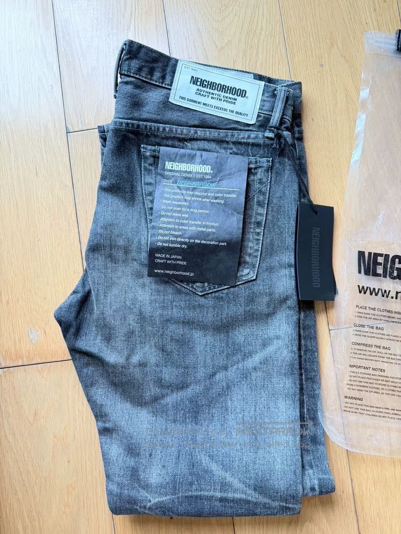 Neighborhood Neighborhood size L Jeans Size US 27 - 3 Thumbnail