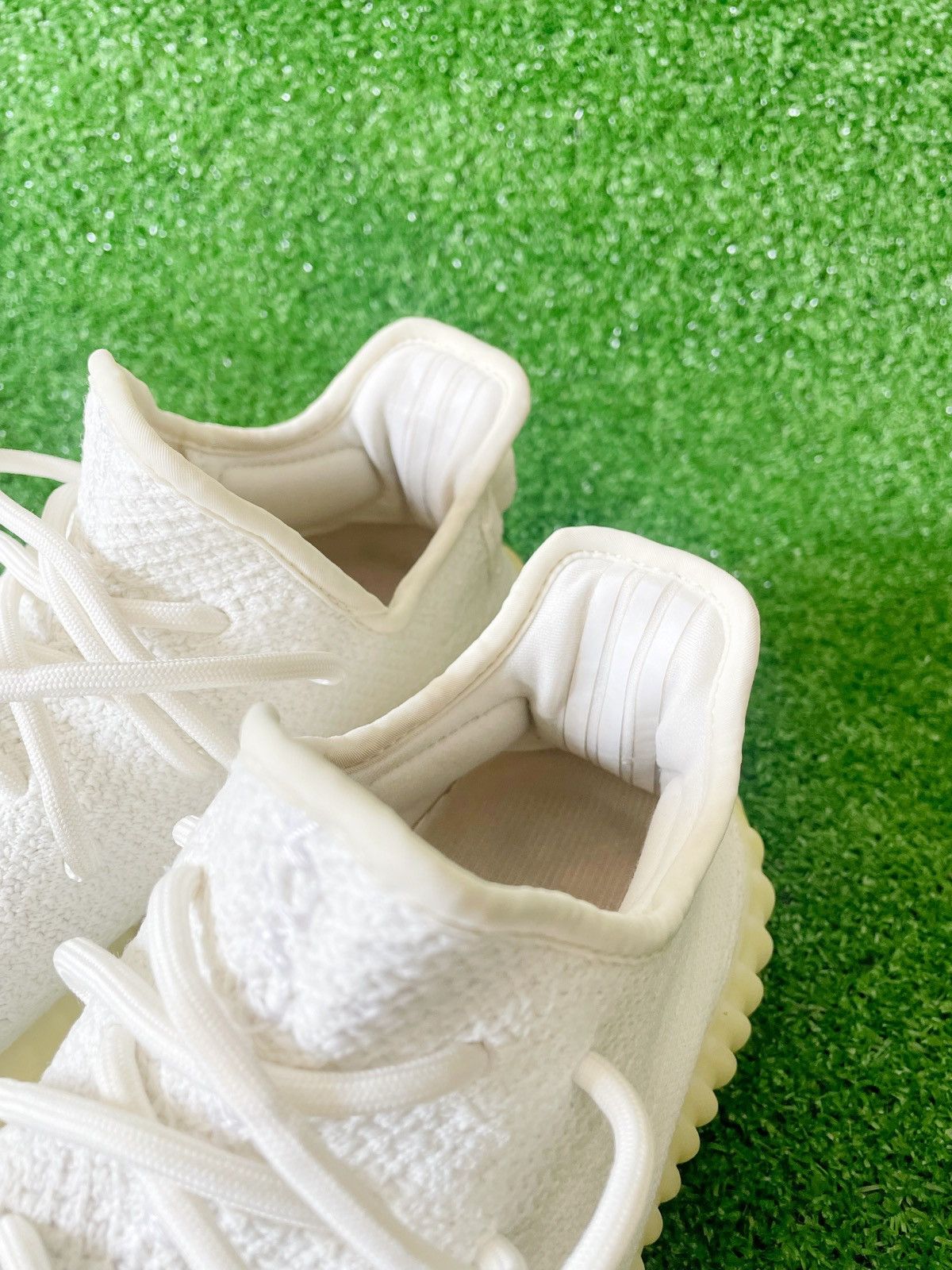 Adidas × Kanye West Adidas Yeezy Boost 350 V2 Cream White Size 40 SS18 Size US 7 / EU 40 - 7 Thumbnail